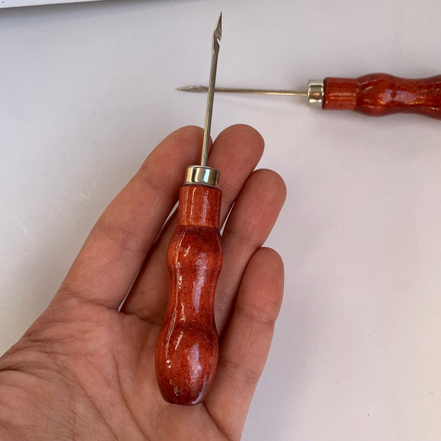 Hook Awl with Wooden Handle Sewing Stitching Craft Leather Tool - 1pcs