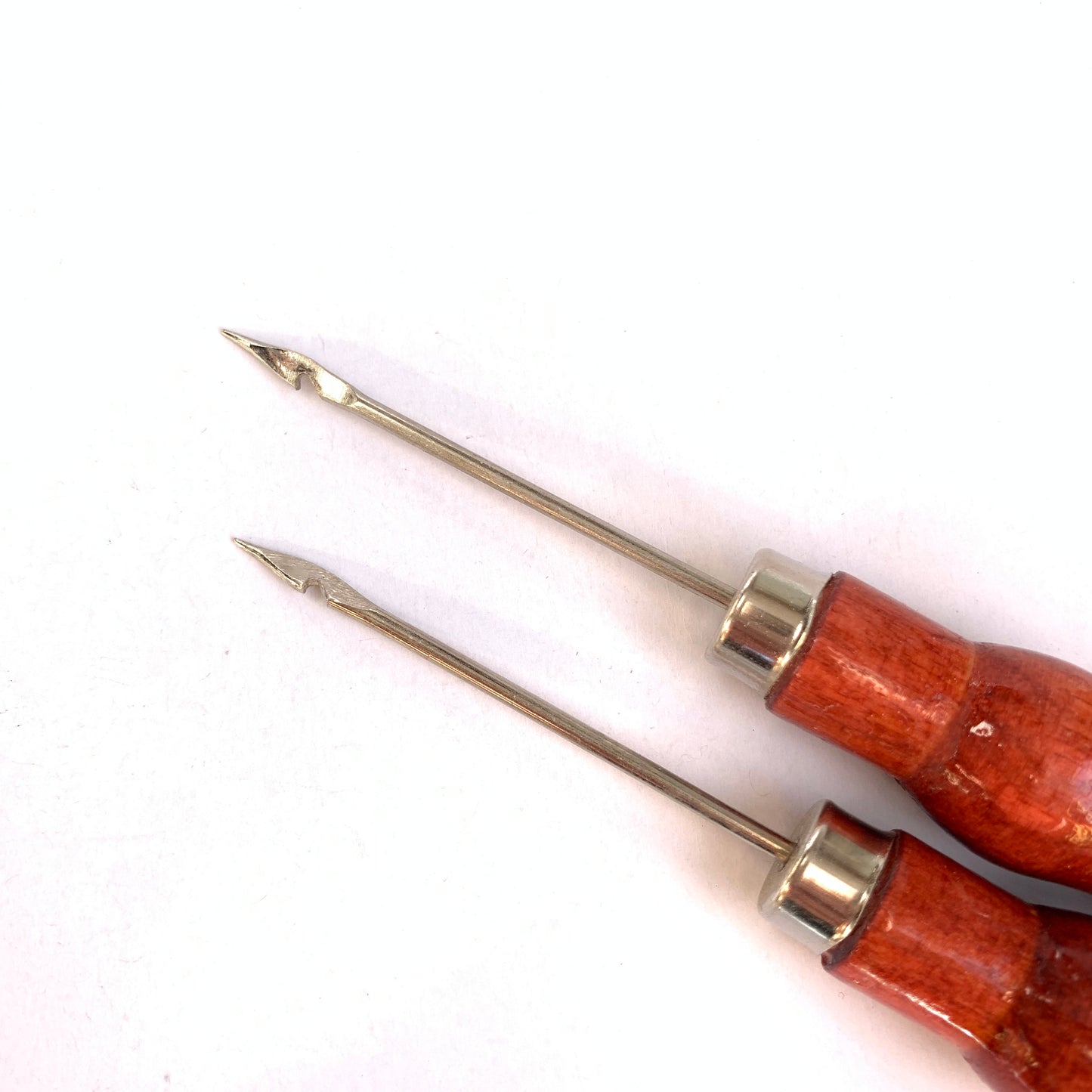 Hook Awl with Wooden Handle Sewing Stitching Craft Leather Tool - 1pcs