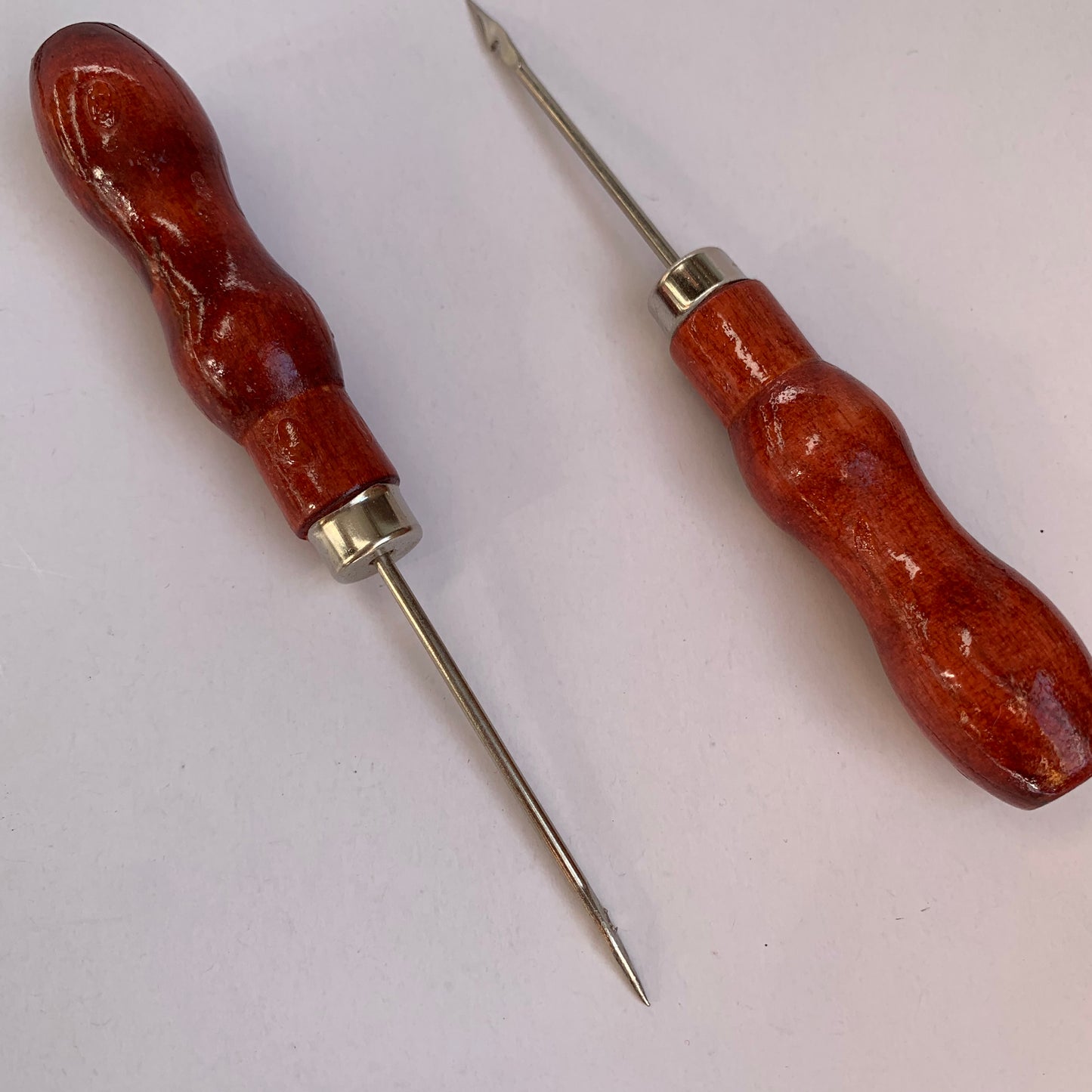 Hook Awl with Wooden Handle Sewing Stitching Craft Leather Tool - 1pcs