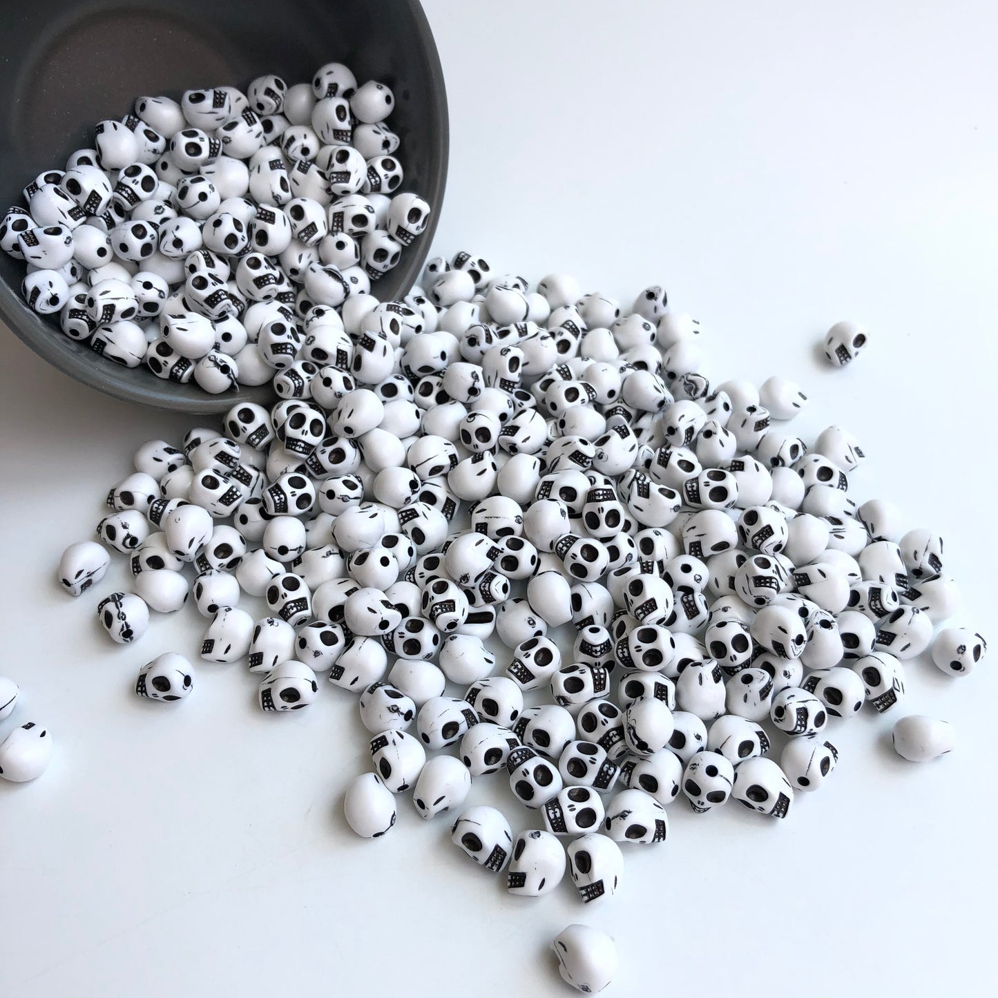 Black and White Skull Beads 9mm Plastic Halloween Bead 50 Pieces