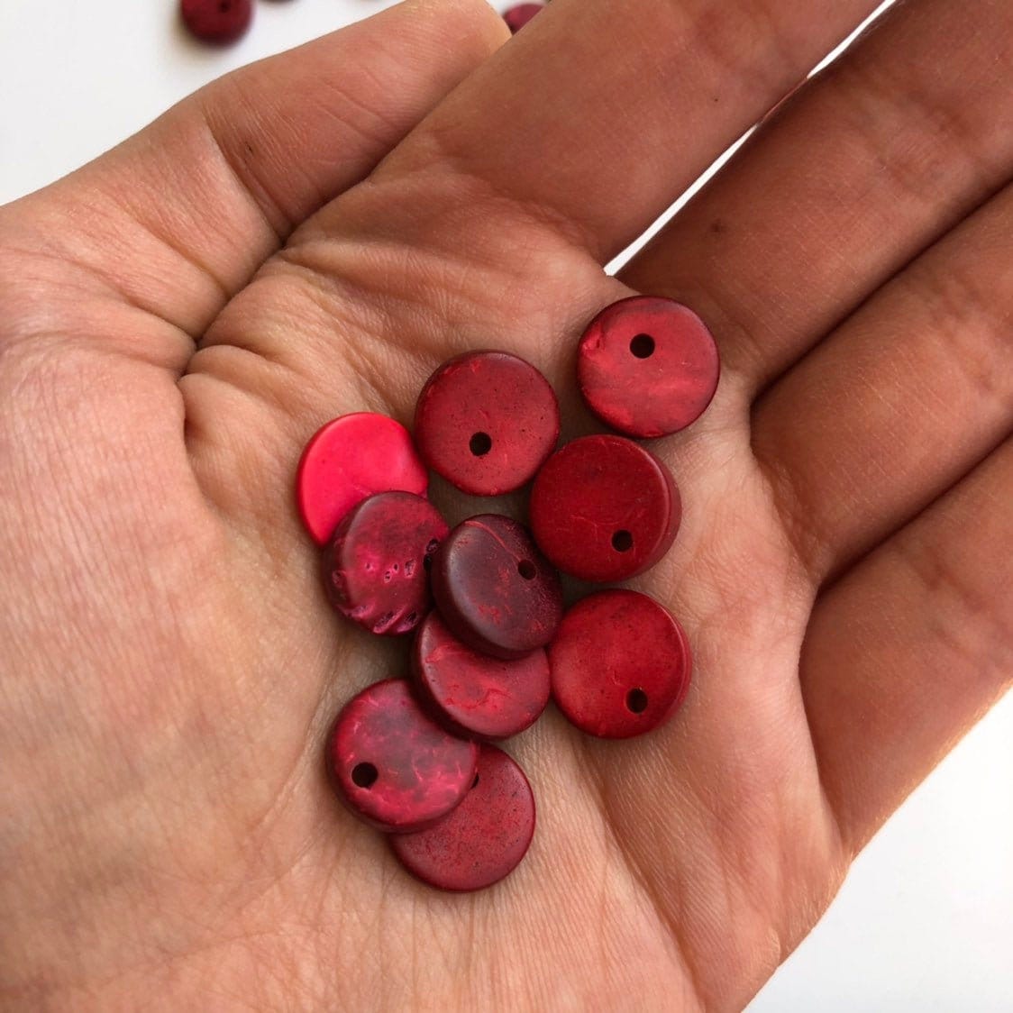 Red Coconut Charms 12mm Flat Round Disc Charm Pendants 25 Pieces