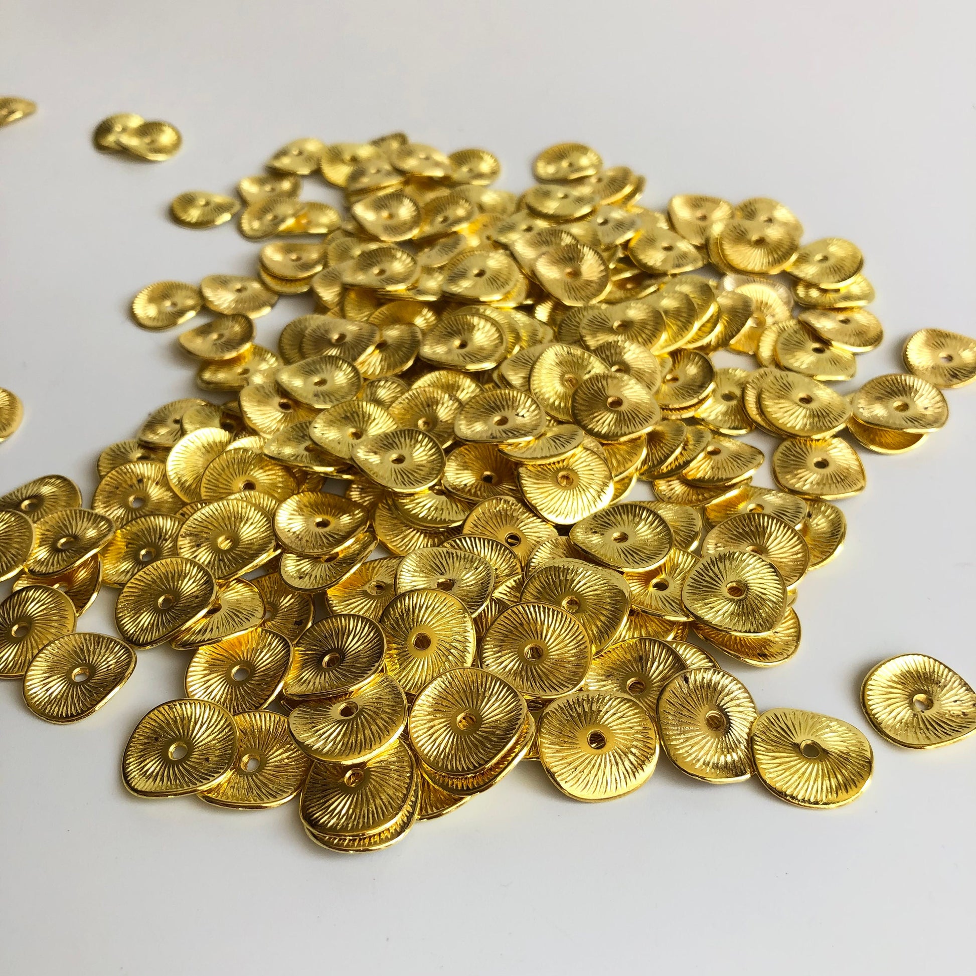 25 Pcs Gold Metal Beads
