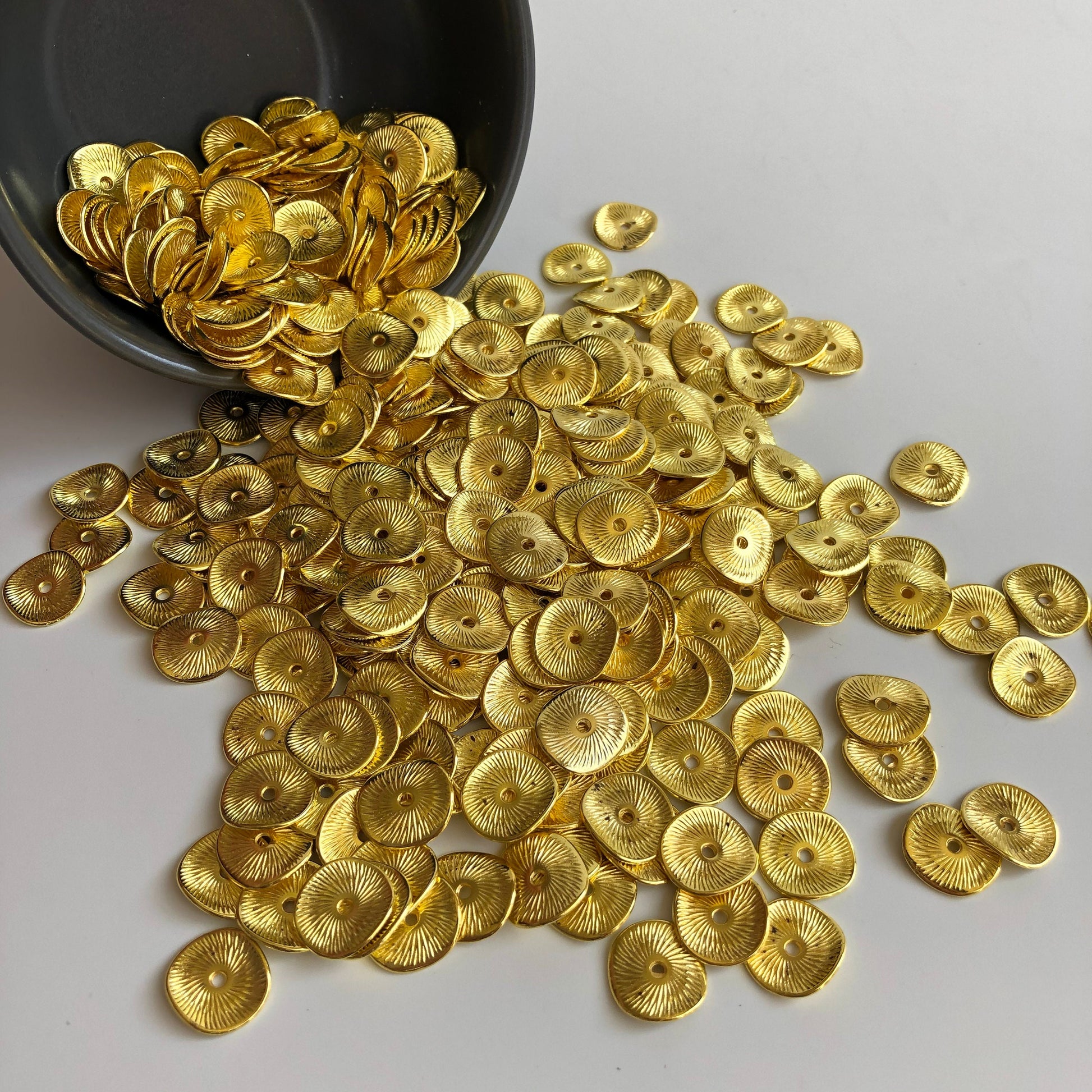 25 Pcs Gold Metal Beads