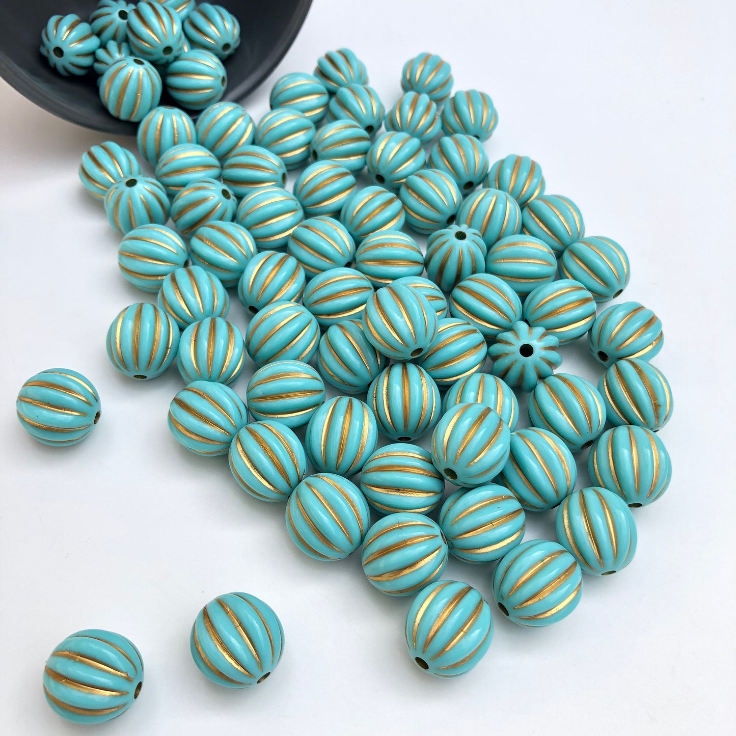 10pcs Aqua Blue Resin Beads