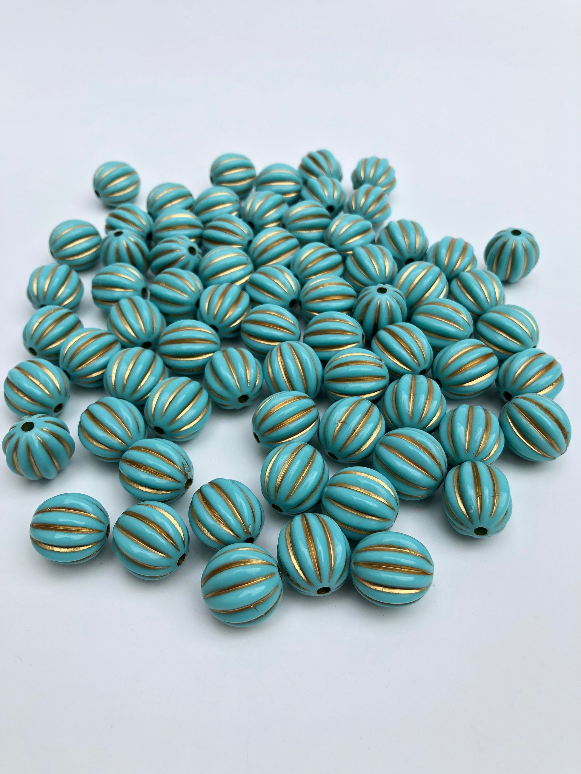 10pcs Aqua Blue Resin Beads