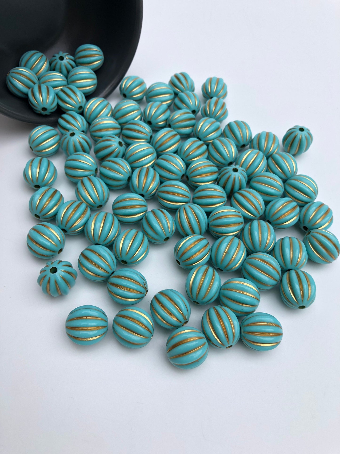 10pcs Aqua Blue Resin Beads