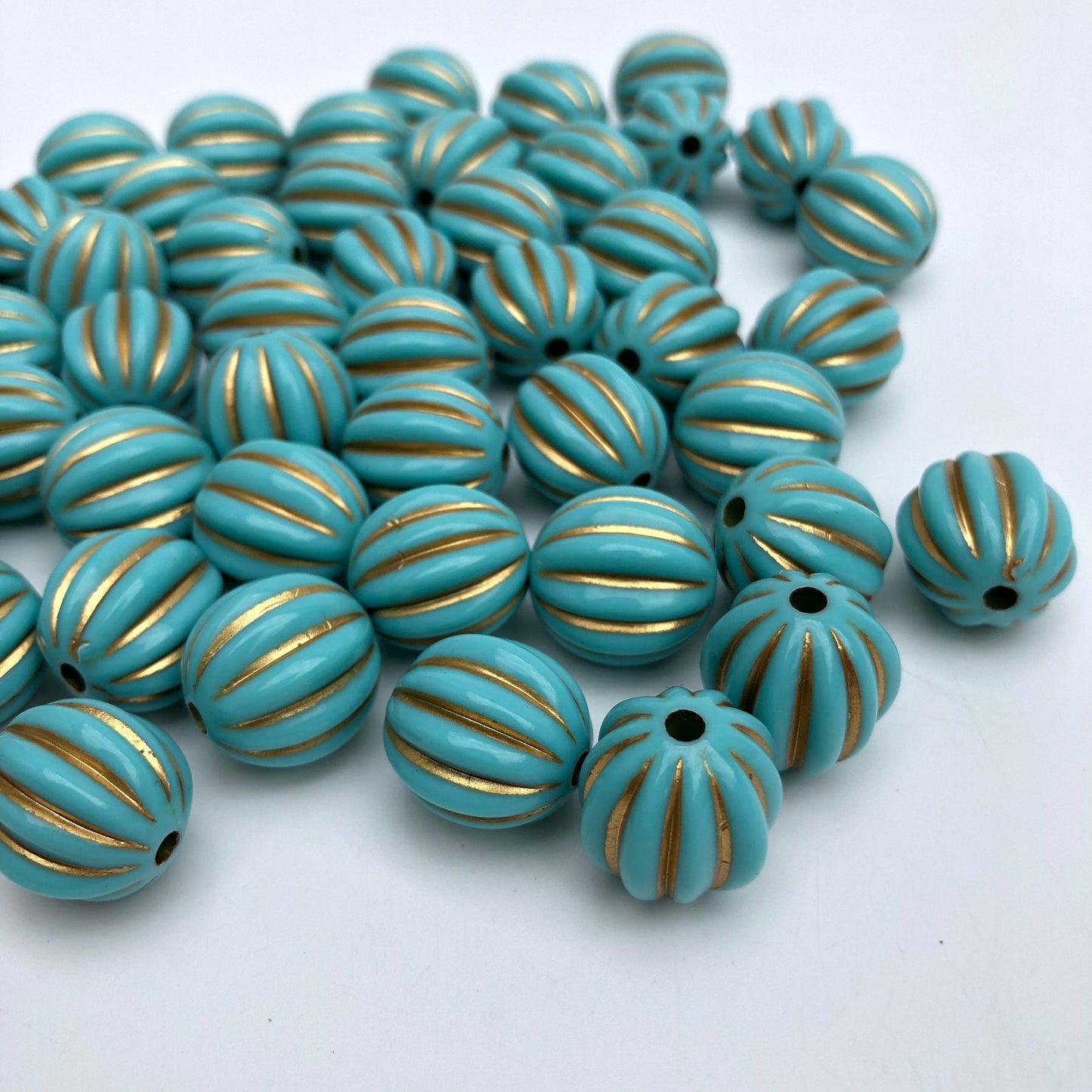 10pcs Aqua Blue Resin Beads