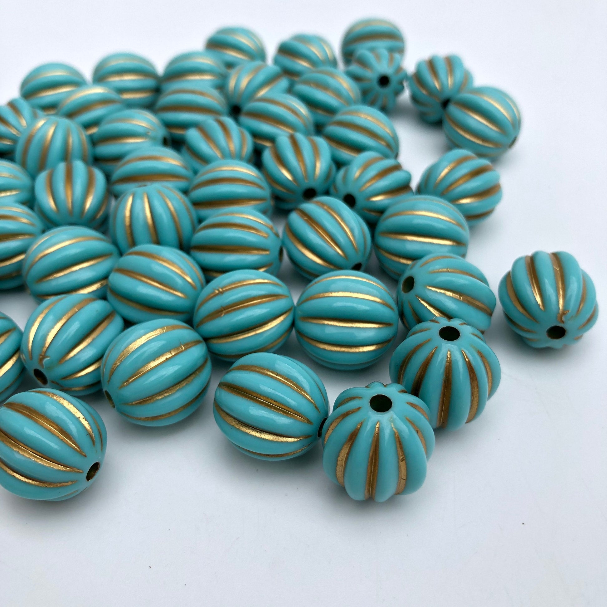 10pcs Aqua Blue Resin Beads