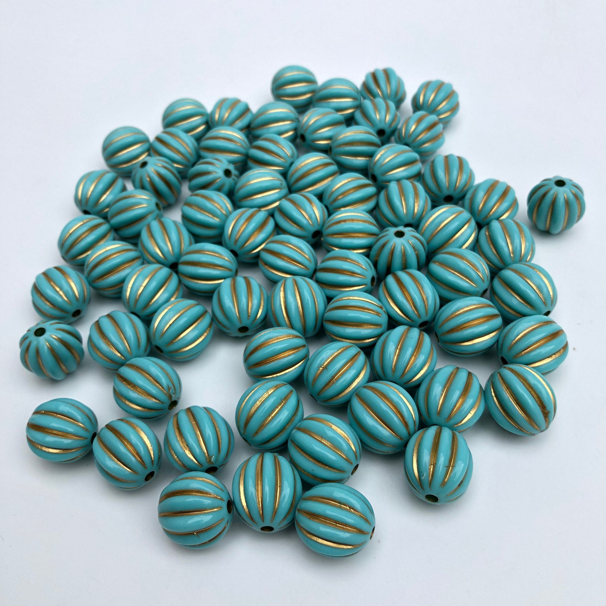10pcs Aqua Blue Resin Beads