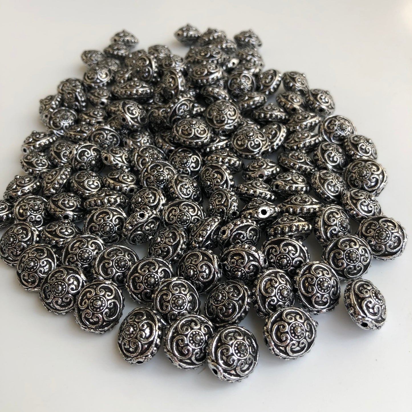 20x Antique Silver Beads