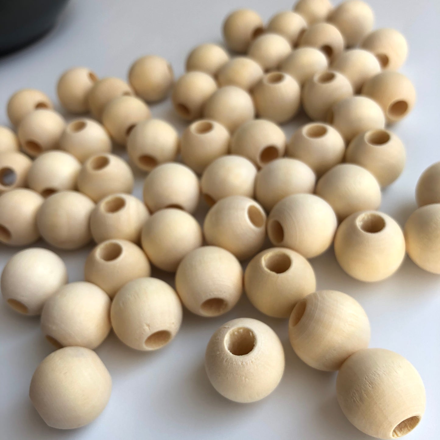 Round Macrame Wood Beads 18mm Unpainted Crafting Bead 7mm Threading Hole - 12pcs