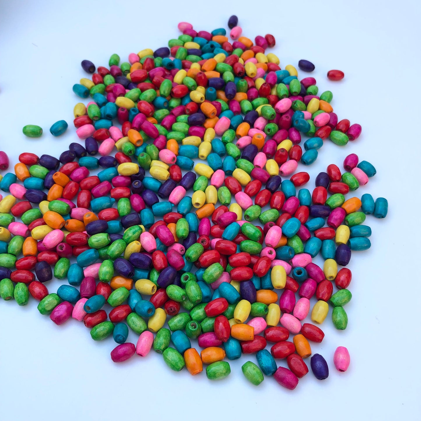 200 Pieces Mixed Wooden Oval Rice Beads - 8x5mm Barrel Wood Rainbow Bead Spacer Multi Colour DIY Crafts and Jewellery Making