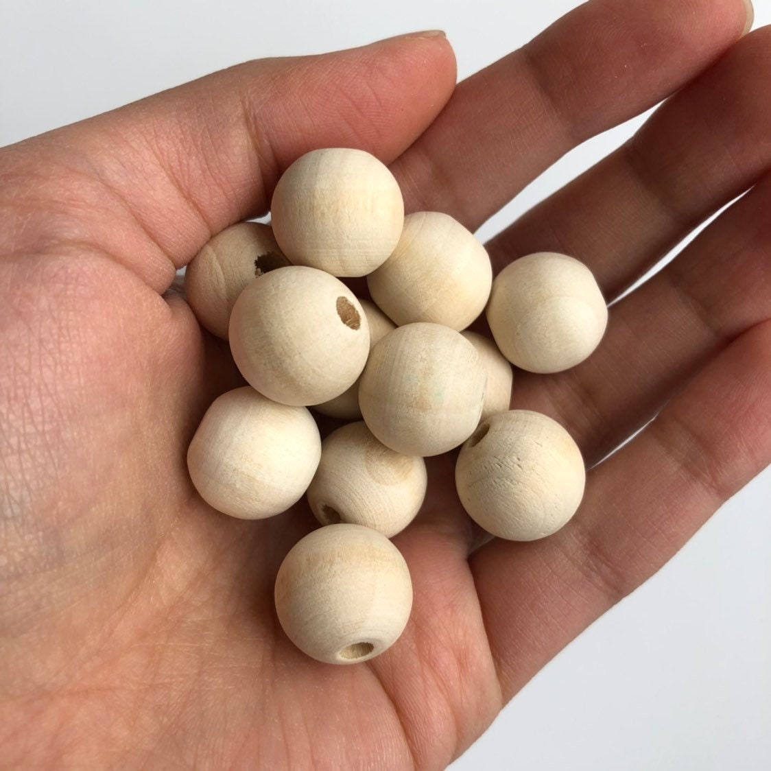 Natural Unpainted Wood Bead 16mm Round Unfinished Raw Beige Craft Bead 25 Pieces