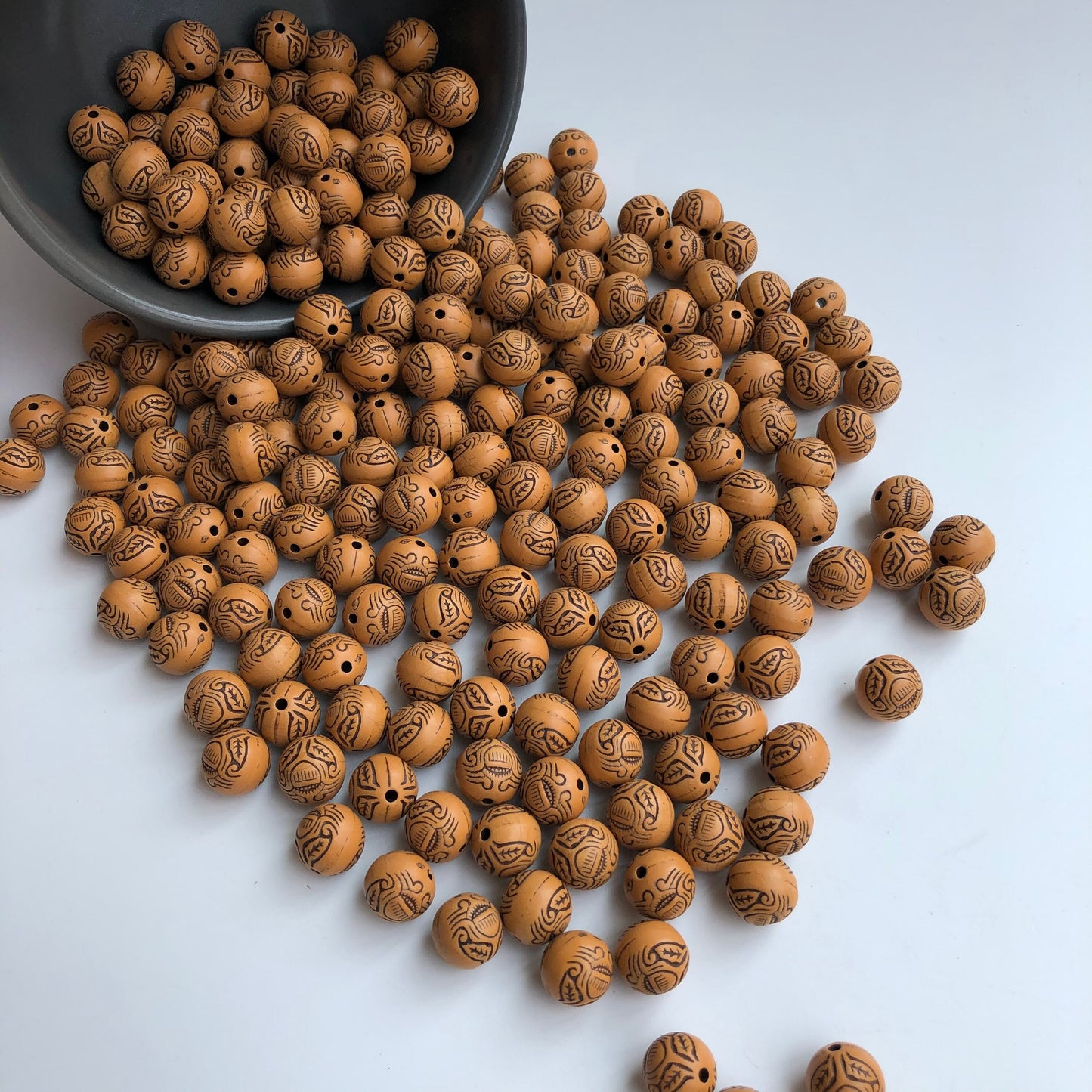 50pcs Tan Brown Round Beads 11mm European Pattern Acrylic Plastic Craft Bead