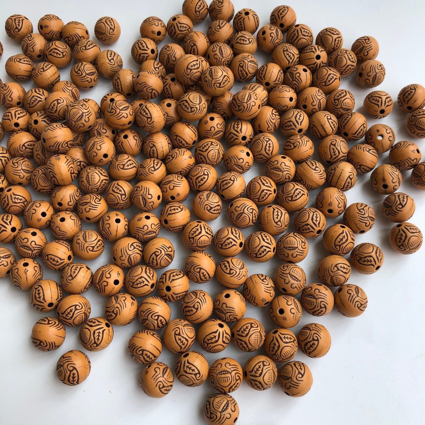 50pcs Tan Brown Round Beads 11mm European Pattern Acrylic Plastic Craft Bead