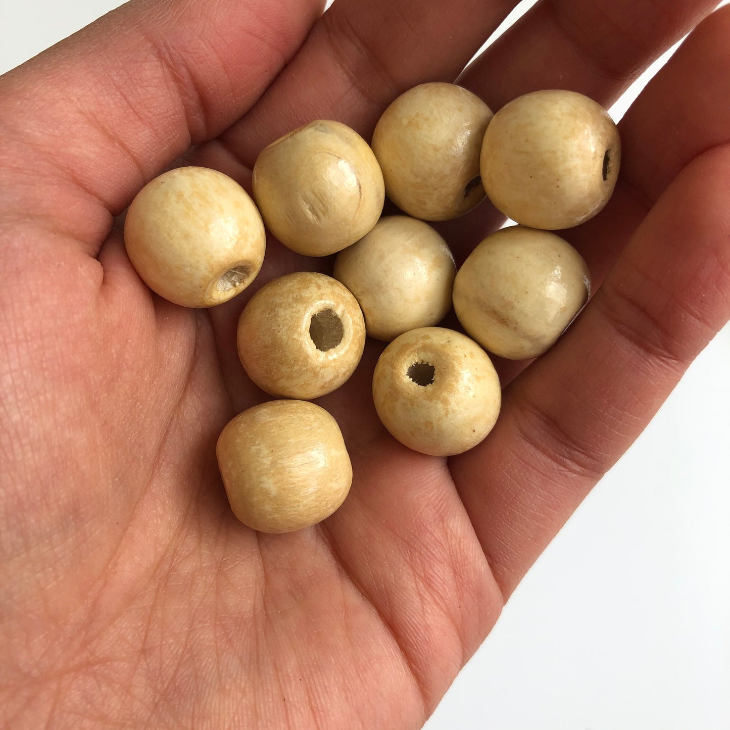 Antique Beige Wood Beads 16mm Round Wooden Chunky Craft Beads 25 Pieces