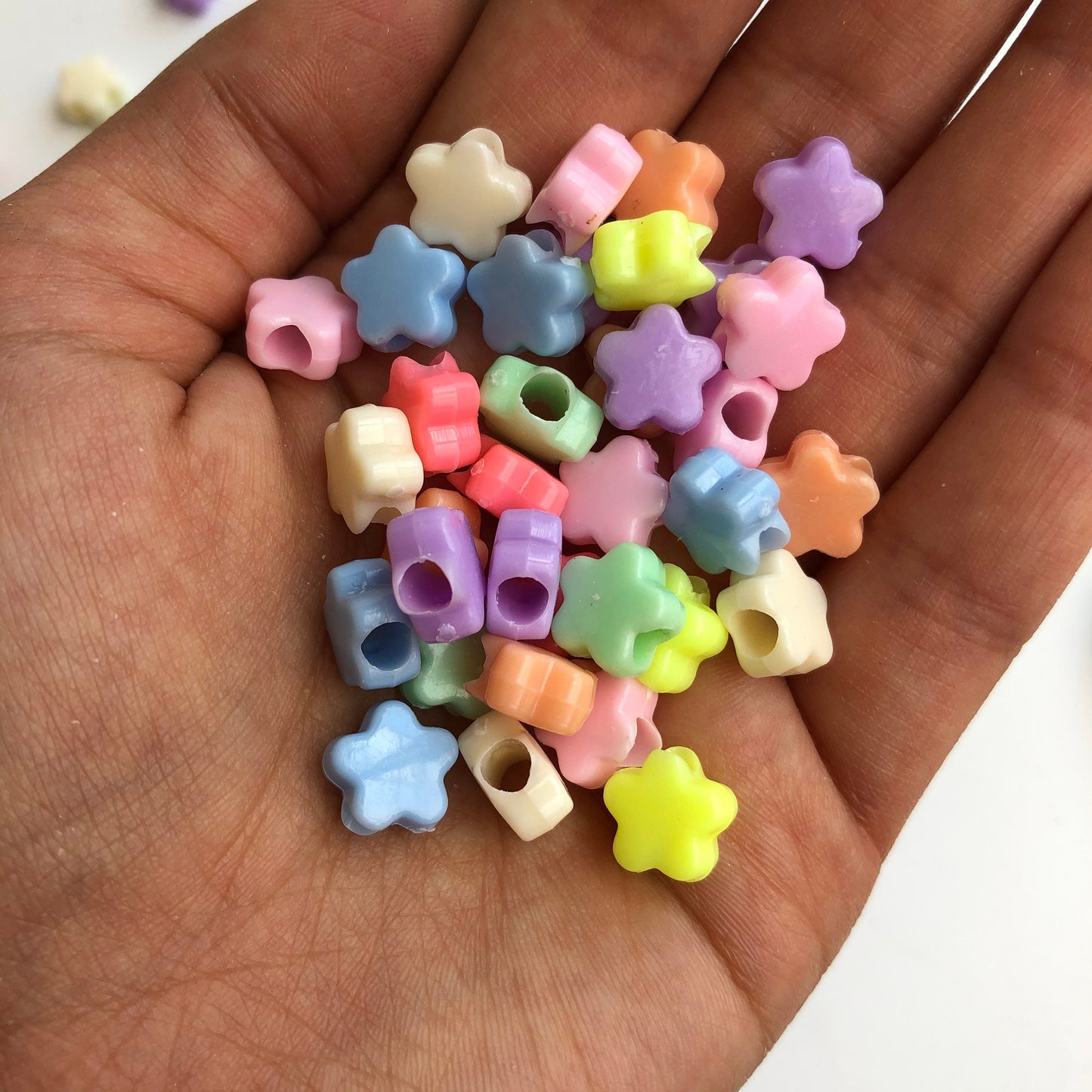 75X Flower Beads Pastel Colour Plastic Acrylic 10x5mm Floral Craft Bead 3.5mm Hole