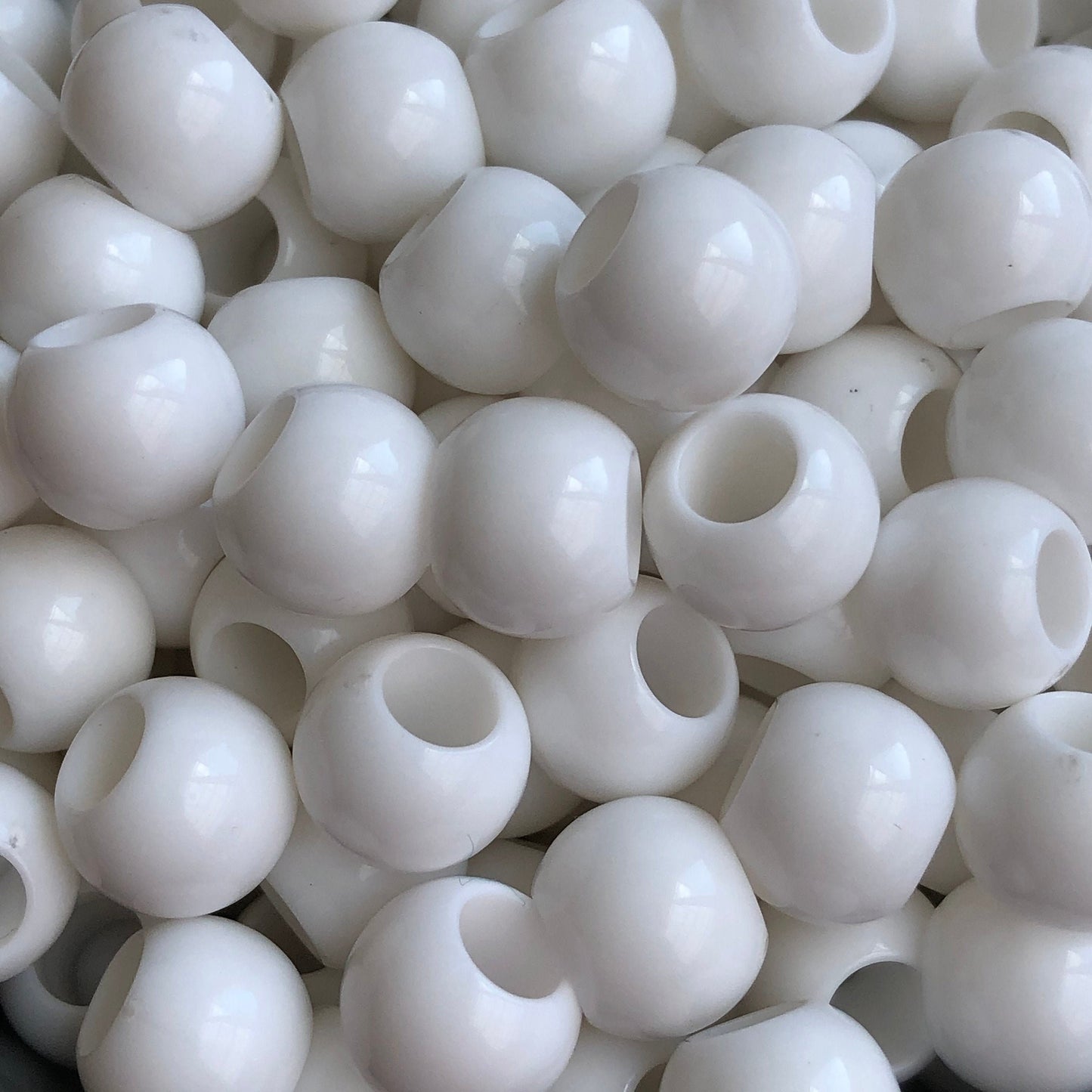 White Macrame Beads 12mm Round Plastic Resin Craft Bead 50 Pieces