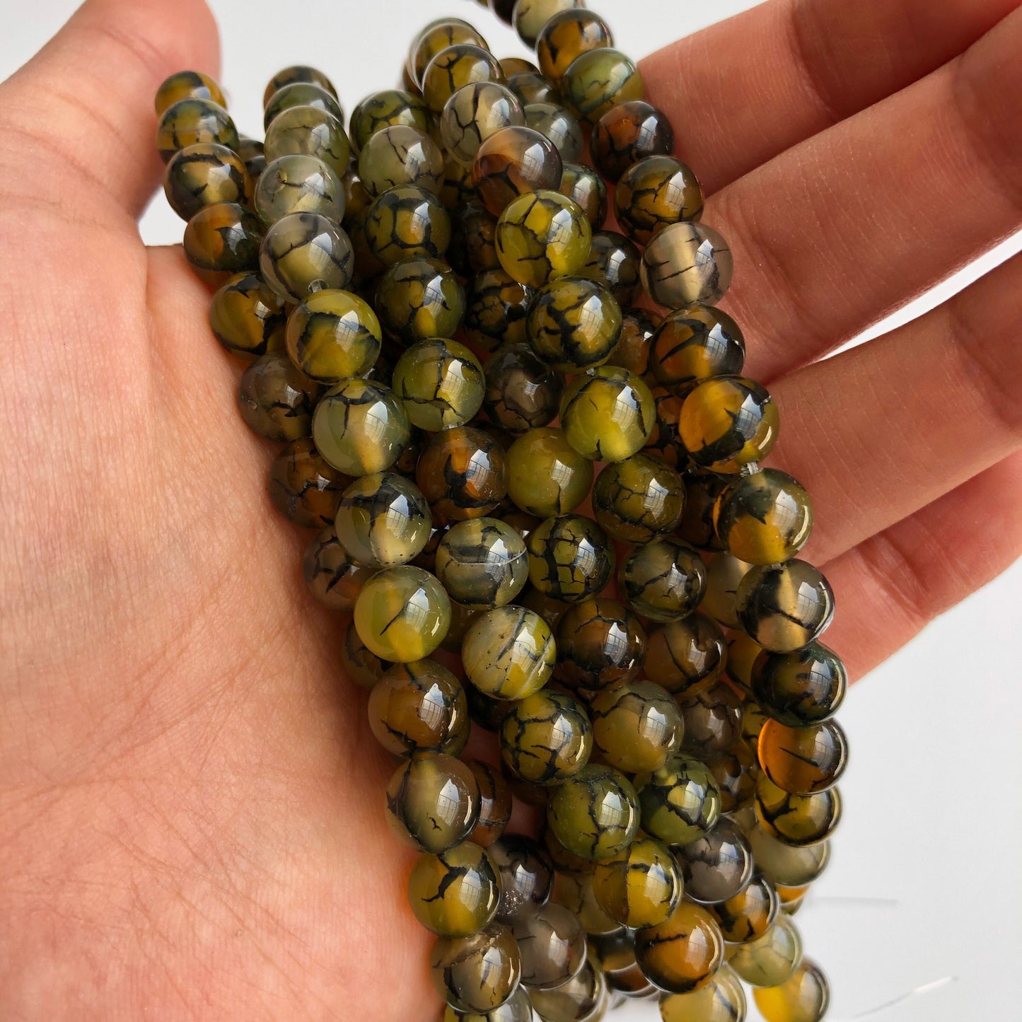 Natural Dragon Vein Agate 8mm Round Crystal Gemstone Beads 22 Pieces Strand