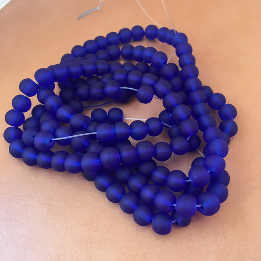 6mm Electric blue frosted glass beads - 135 pieces per strand - Loose jewellery making bead - Round transparent beads - 80cm strand