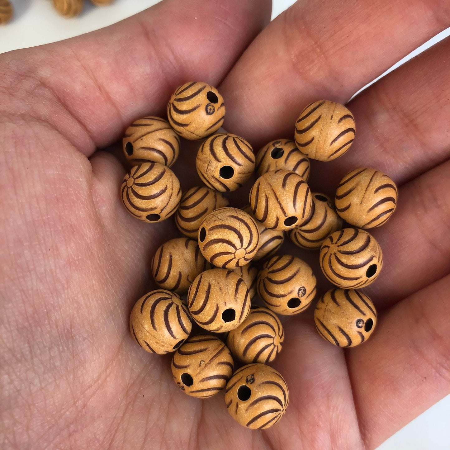 Tan Brown Plastic Beads 10mm Round Spiral Galaxy Pattern Bead 50 Pieces