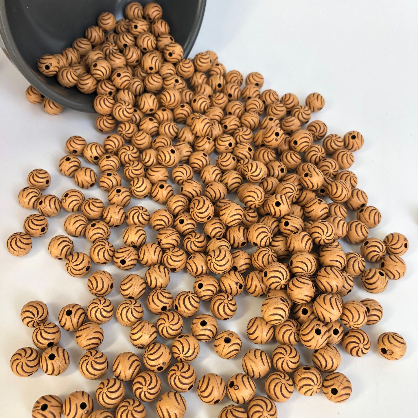 Tan Brown Plastic Beads 10mm Round Spiral Galaxy Pattern Bead 50 Pieces