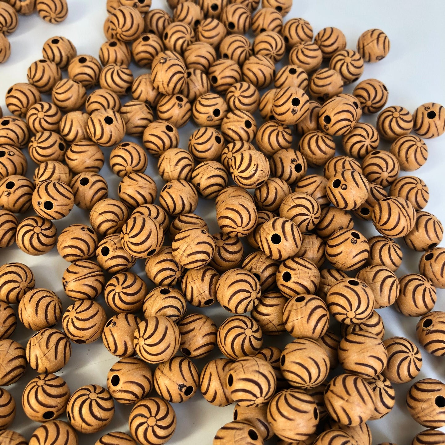 Tan Brown Plastic Beads 10mm Round Spiral Galaxy Pattern Bead 50 Pieces