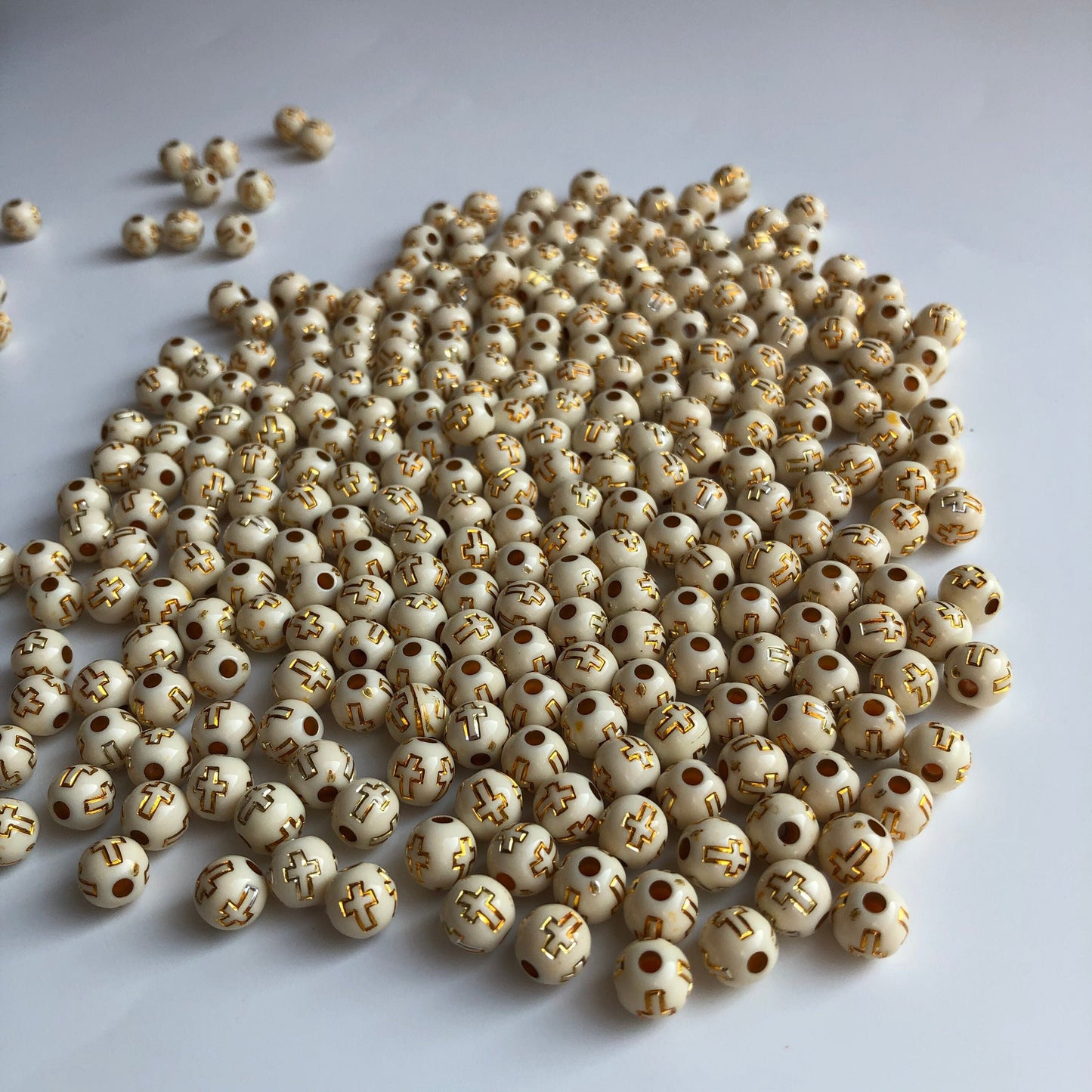 8mm Beige and Gold Cross Bead 75pcs Round Jewellery Making Acrylic Plastic Beads