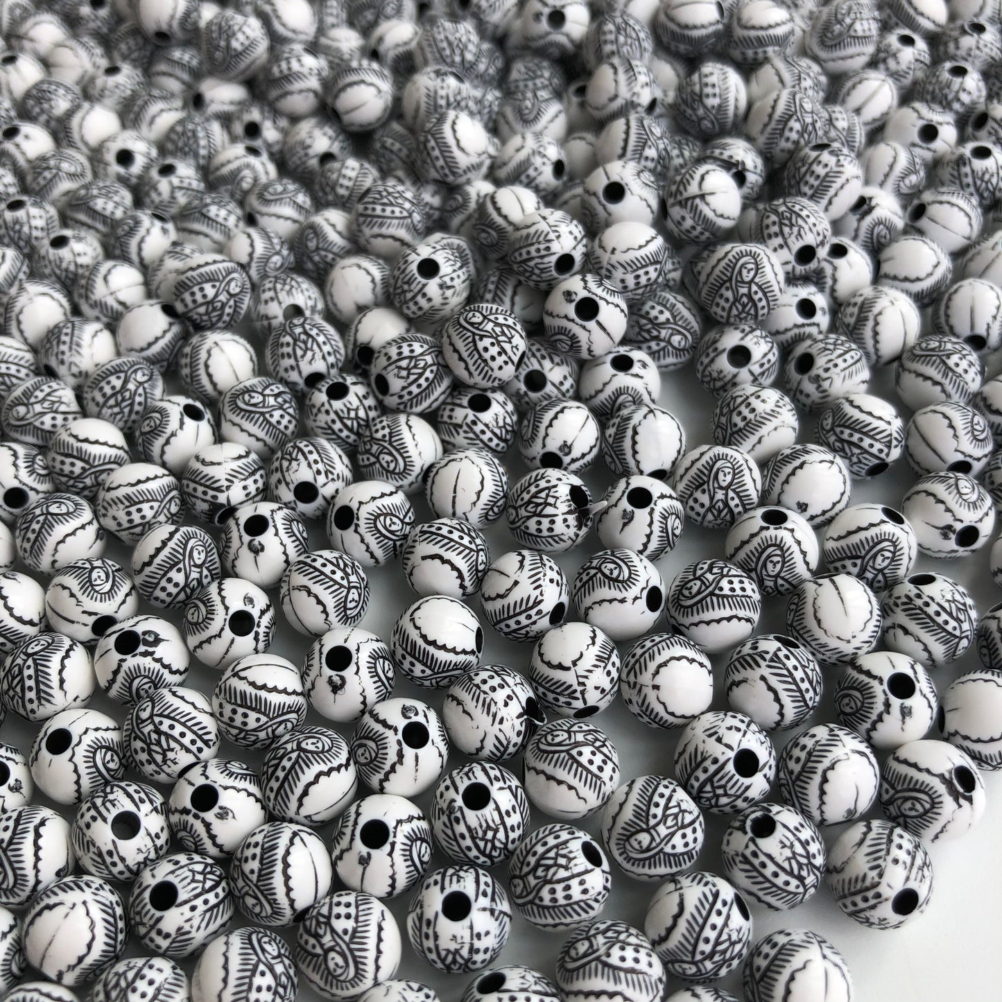 8mm Virgin Mary Rosary Bead Black and White Round Acrylic Plastic Beads 75pcs