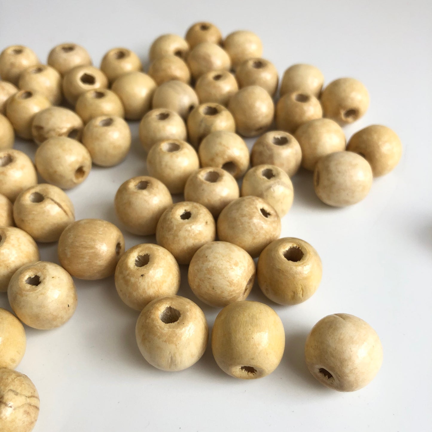 Antique Beige Wood Beads 16mm Round Wooden Chunky Craft Beads 25 Pieces