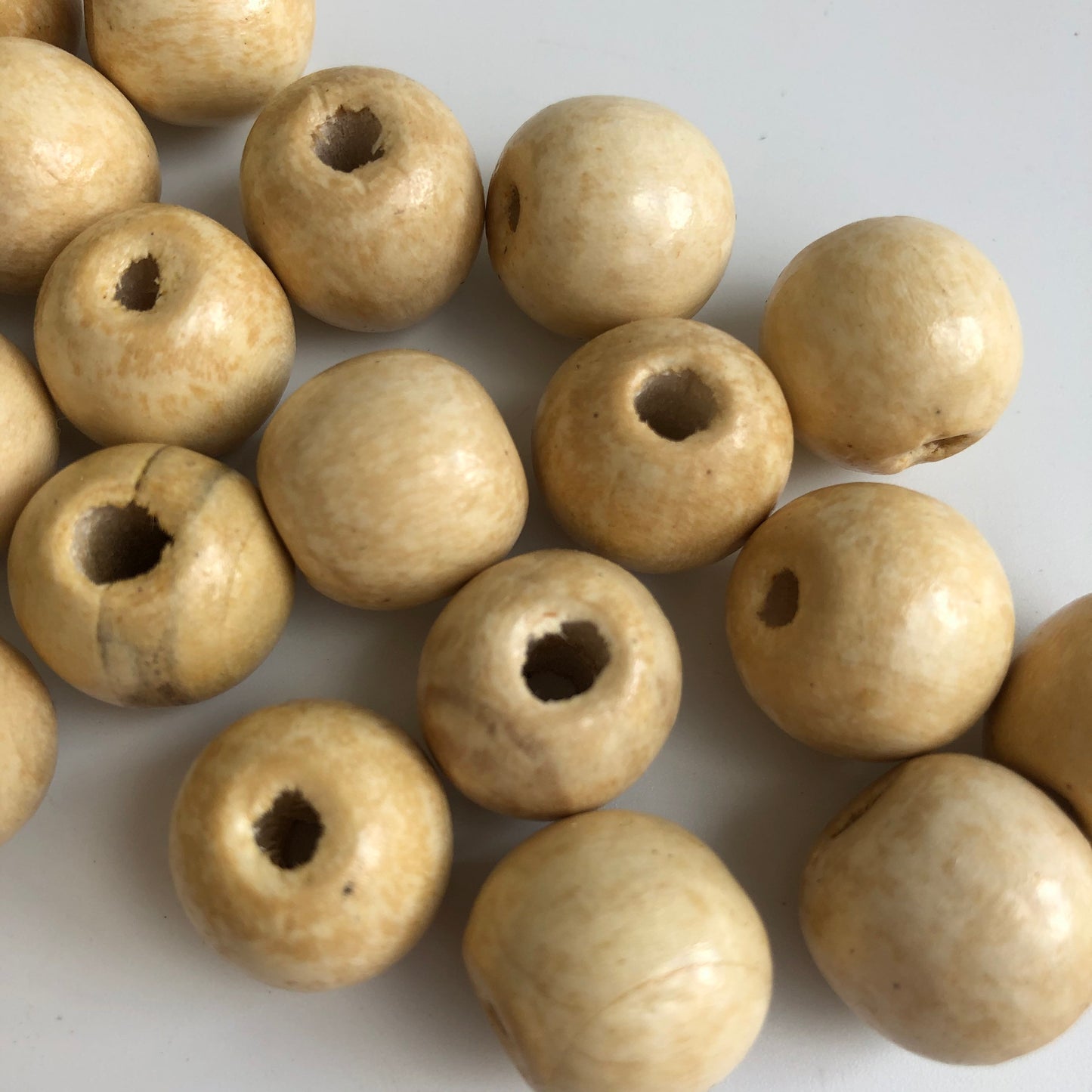 Antique Beige Wood Beads 16mm Round Wooden Chunky Craft Beads 25 Pieces