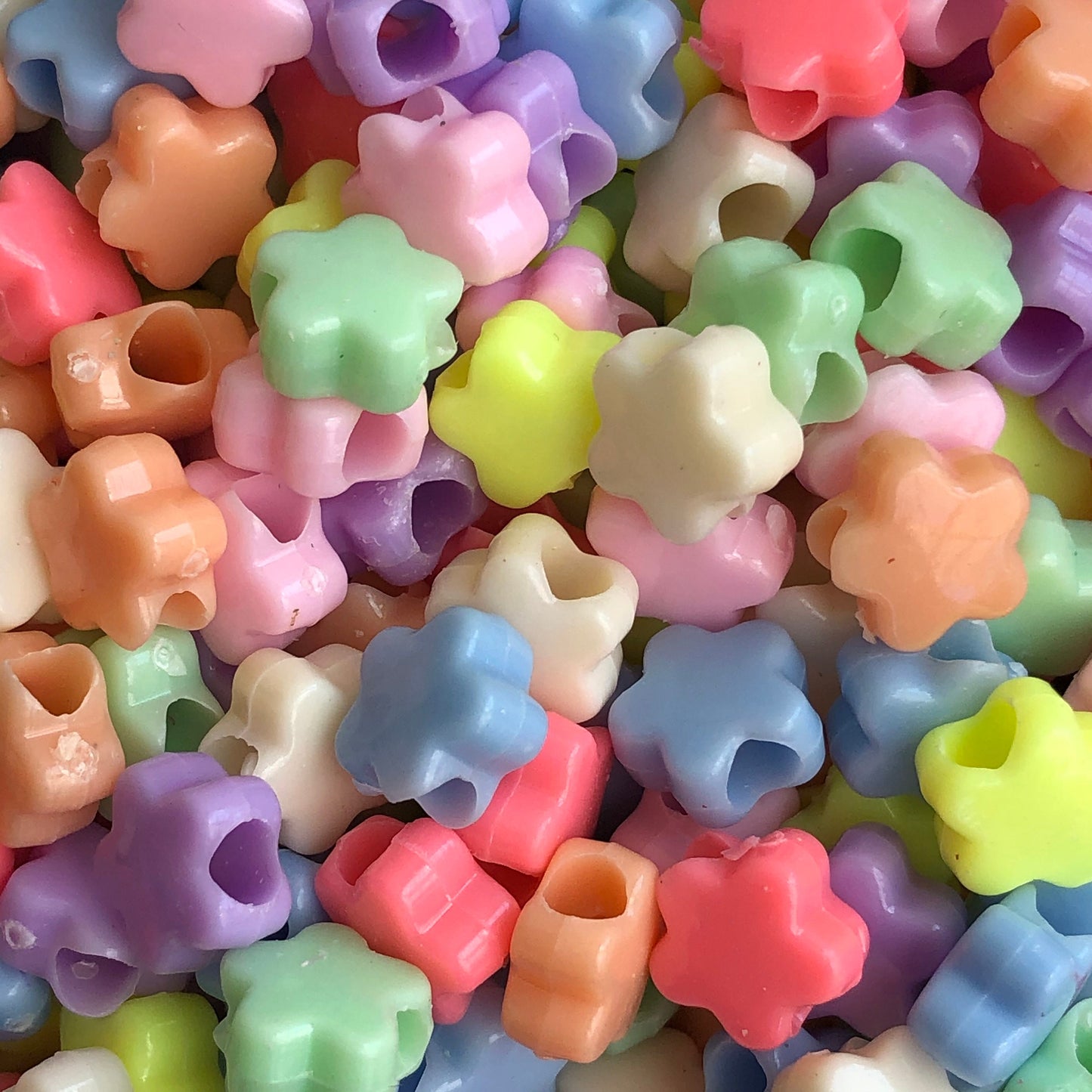 75X Flower Beads Pastel Colour Plastic Acrylic 10x5mm Floral Craft Bead 3.5mm Hole