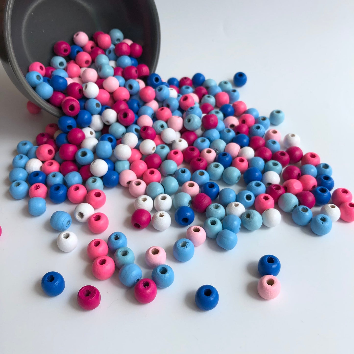 75X Pieces Round Wood Beads 10x9mm Mixed Pink and Blue Colours