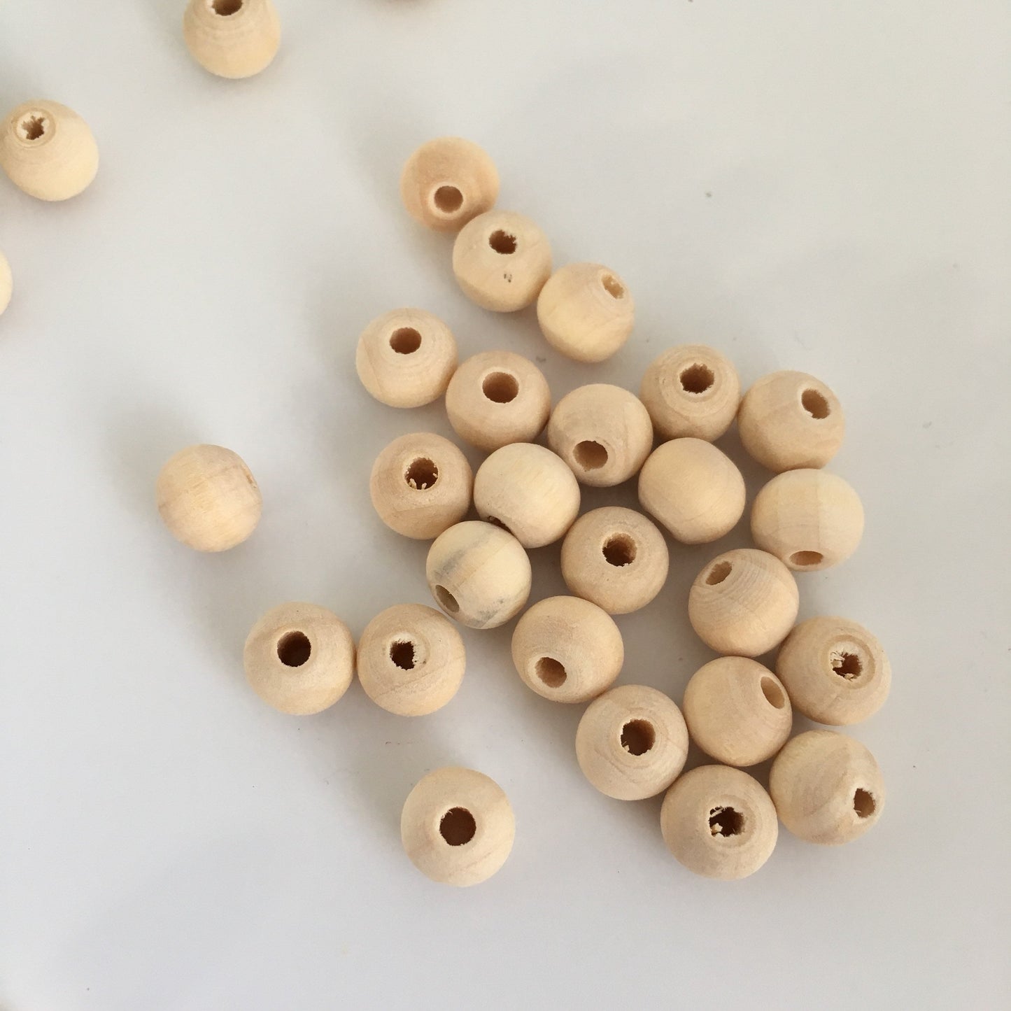 Natural Unpainted Wood Beads 8mm Round Unfinished Wooden Craft Bead 150 Pieces