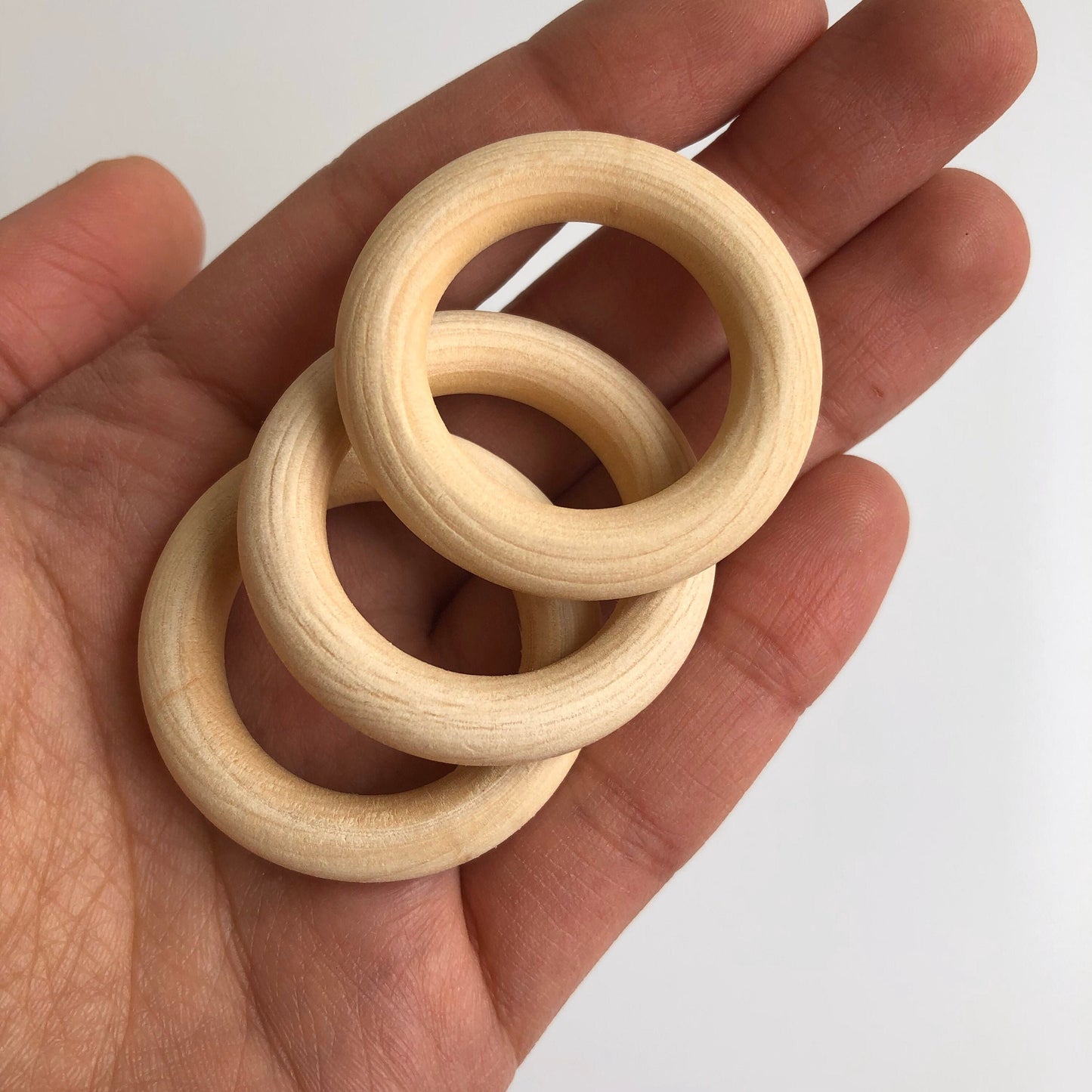 Natural Macrame Wood Rings 40mm Round Raw Unfinished Wooden Link 10 Pieces