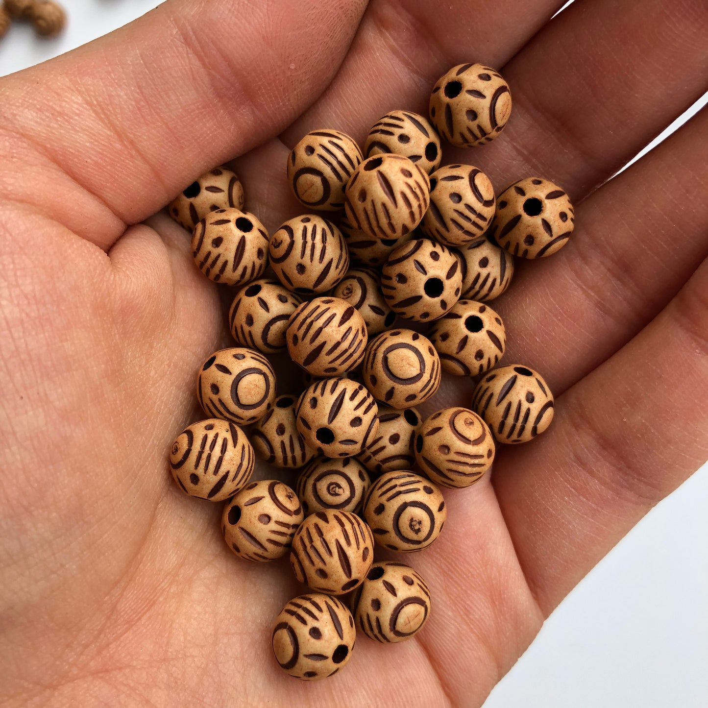 75pcs light tan brown round beads 9mm acrylic resin craft bead tribal design