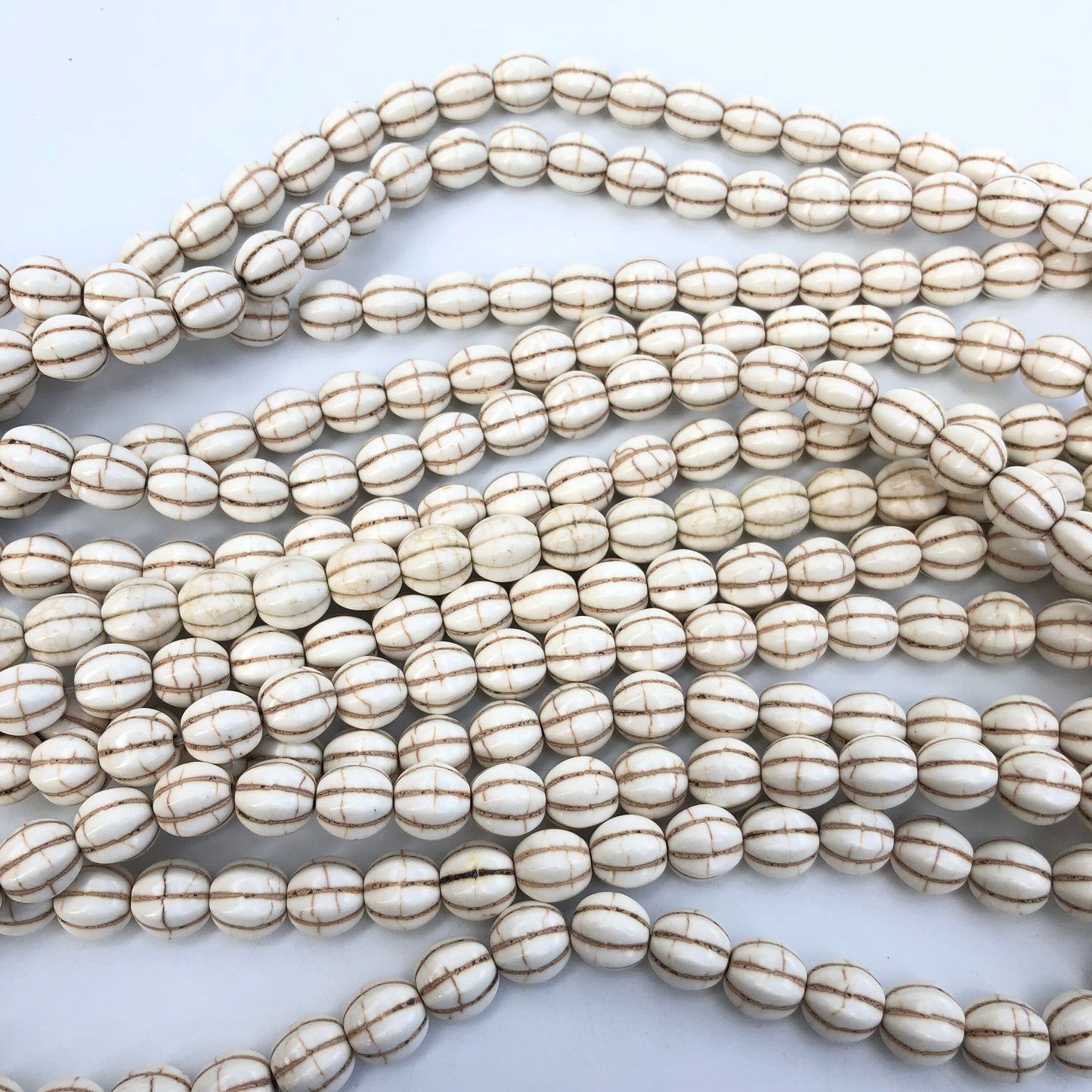 40 pieces Antique White Colour Corrugated Gemstone Beads 10mm Round Pumpkin Shape Bead 40cm Strand