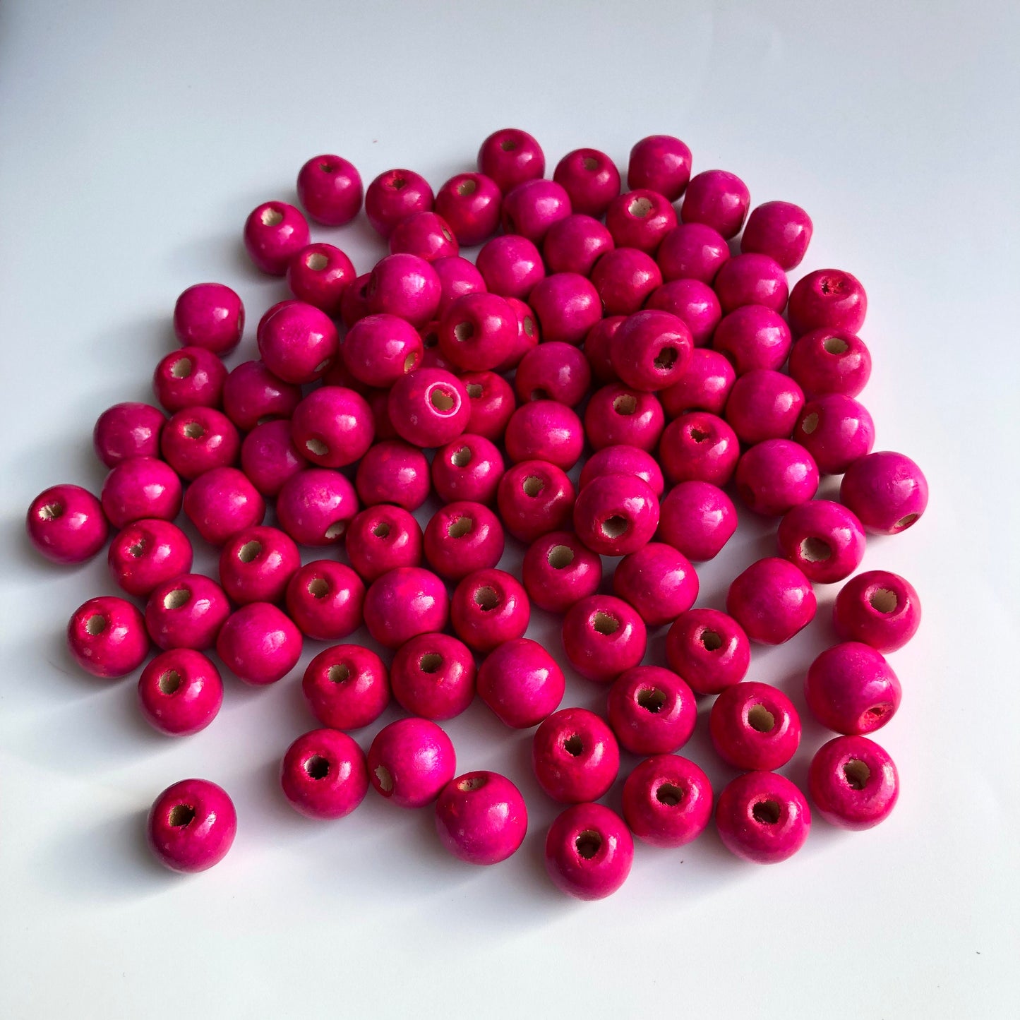 Hot Pink Wood Beads 14mm Round Jewellery Necklace Making Wooden Macrame Craft Bead 25 Pieces