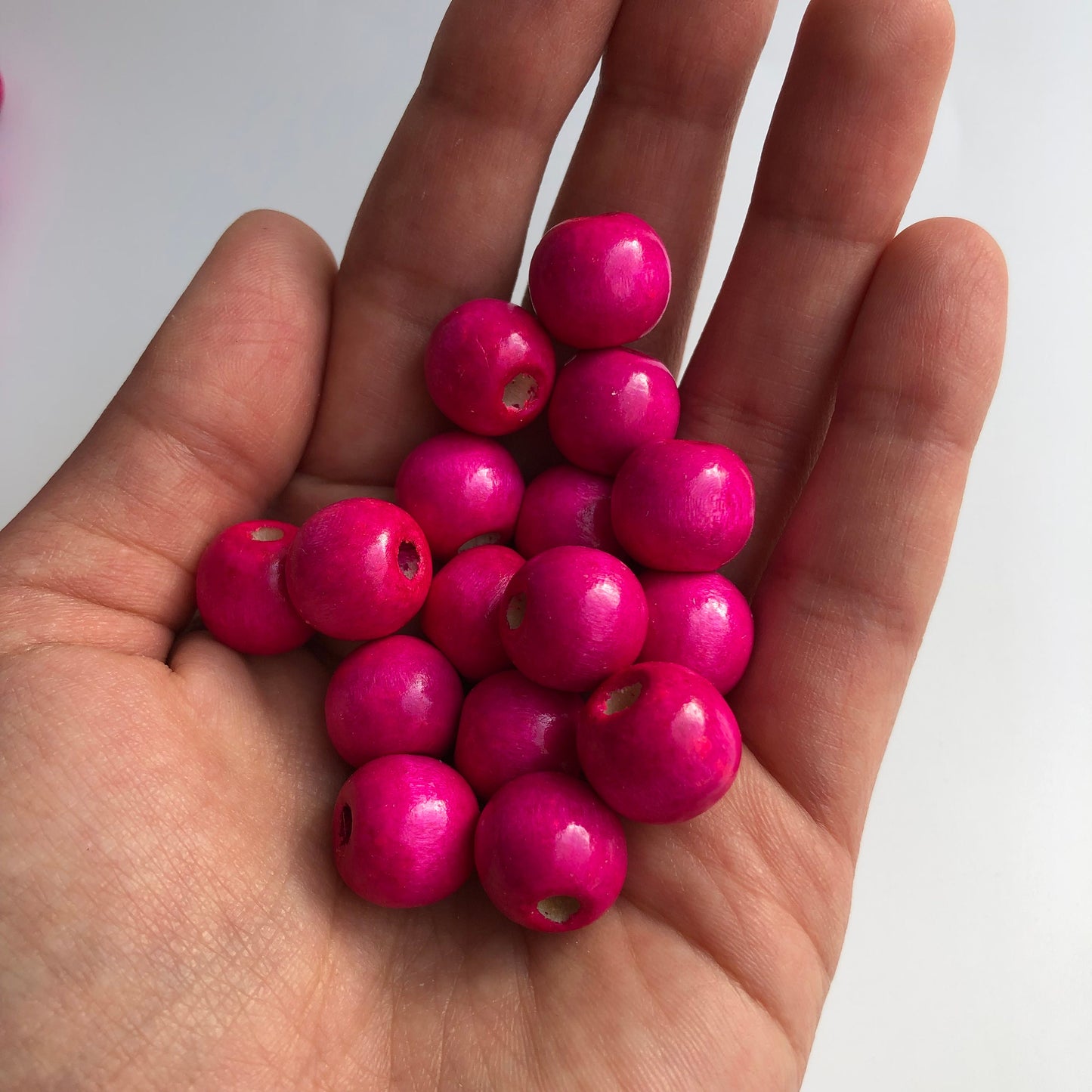 Hot Pink Wood Beads 14mm Round Jewellery Necklace Making Wooden Macrame Craft Bead 25 Pieces