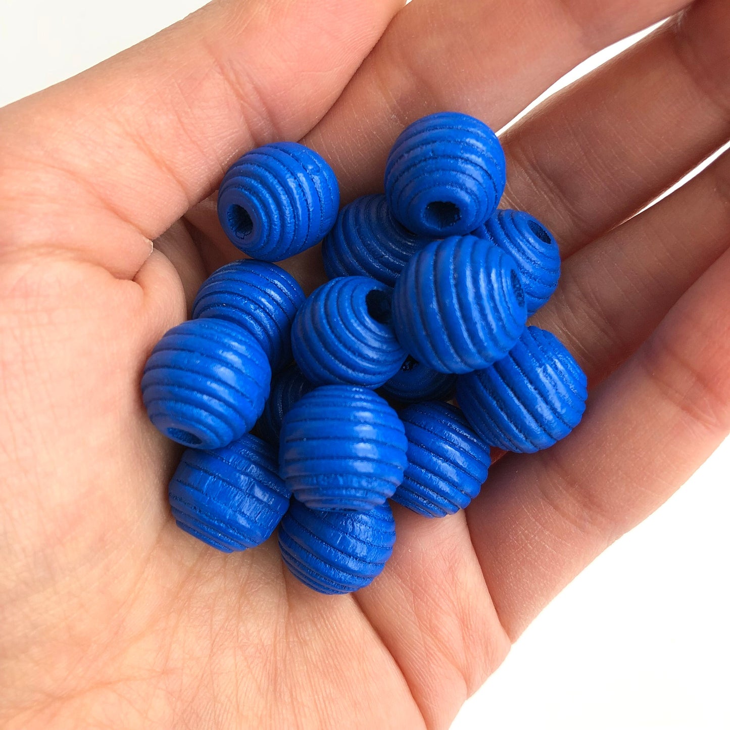 Electric Blue Wood Beads 14mm Round Spiral Bee Hive Wooden Craft Bead 25 Pieces