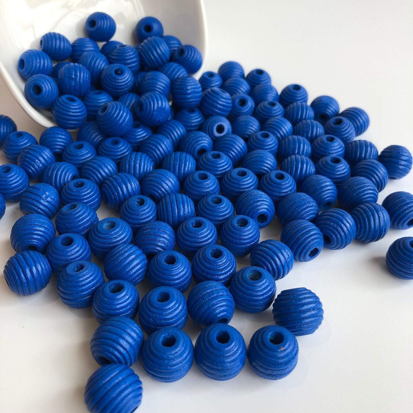 Electric Blue Wood Beads 14mm Round Spiral Bee Hive Wooden Craft Bead 25 Pieces