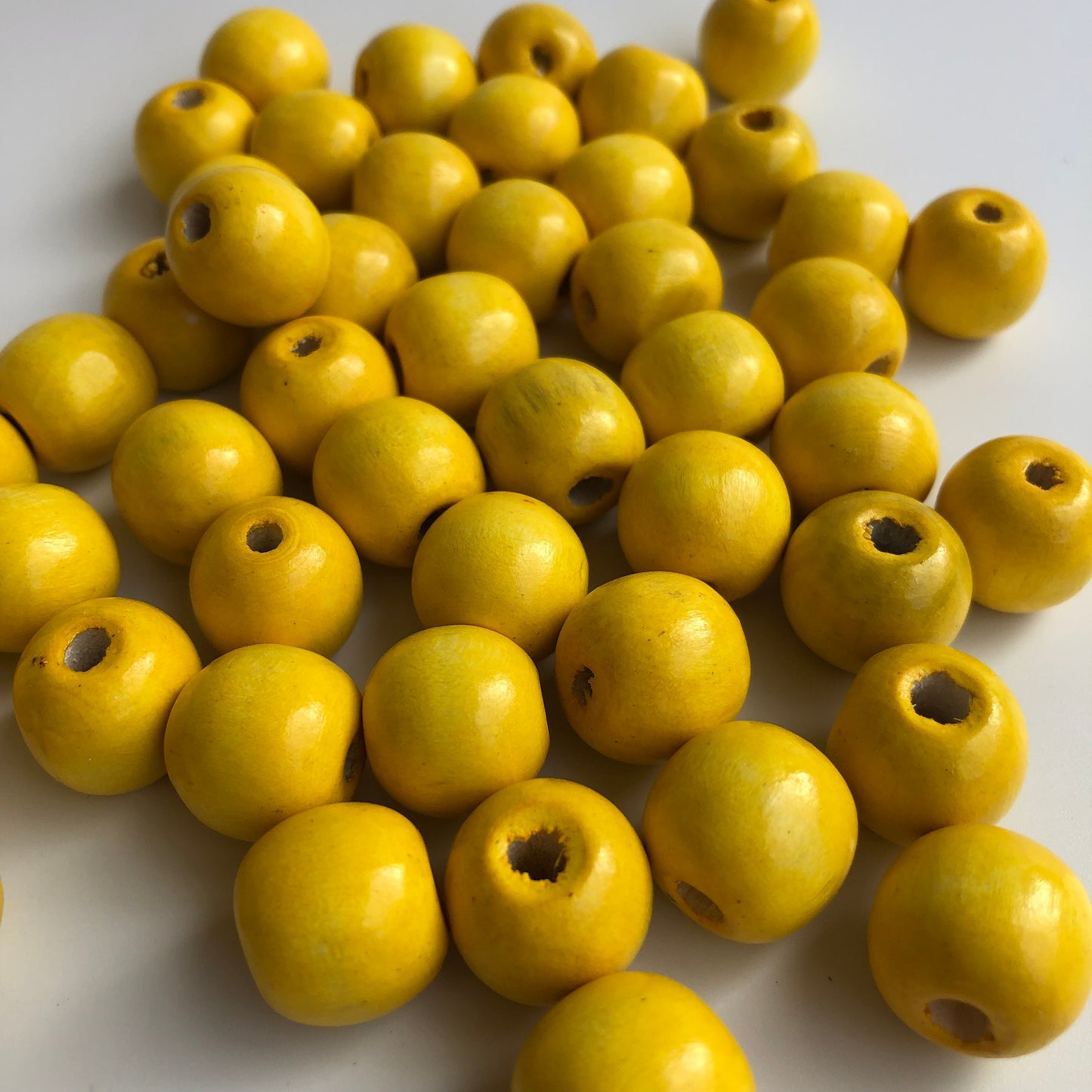 Antique Yellow Macrame Wood Bead 16mm Round DIY Wooden Craft Bead 25 Pieces