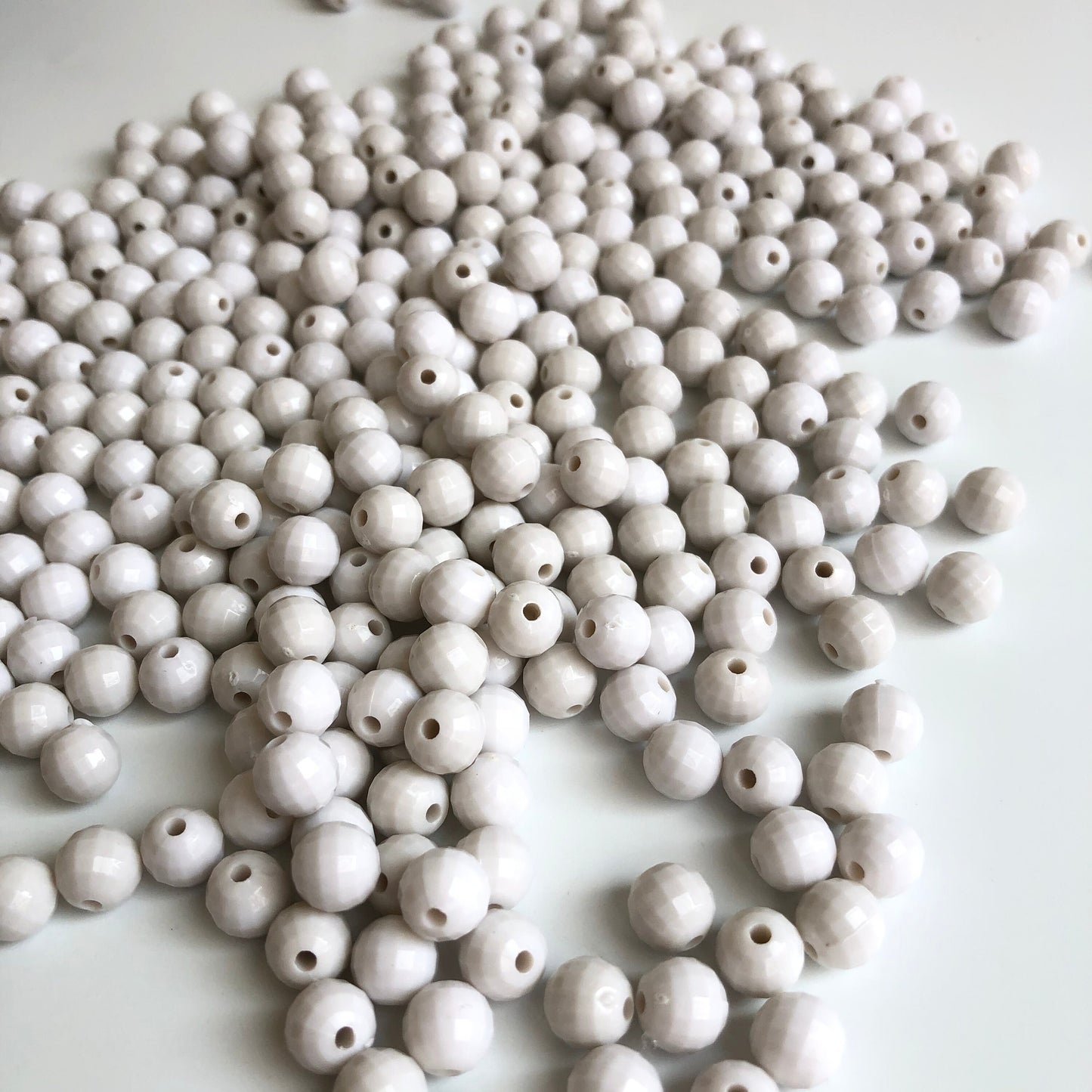 8mm Round Solid White Faceted Plastic Beads set of 50 pieces Disco Shape Ball Bead