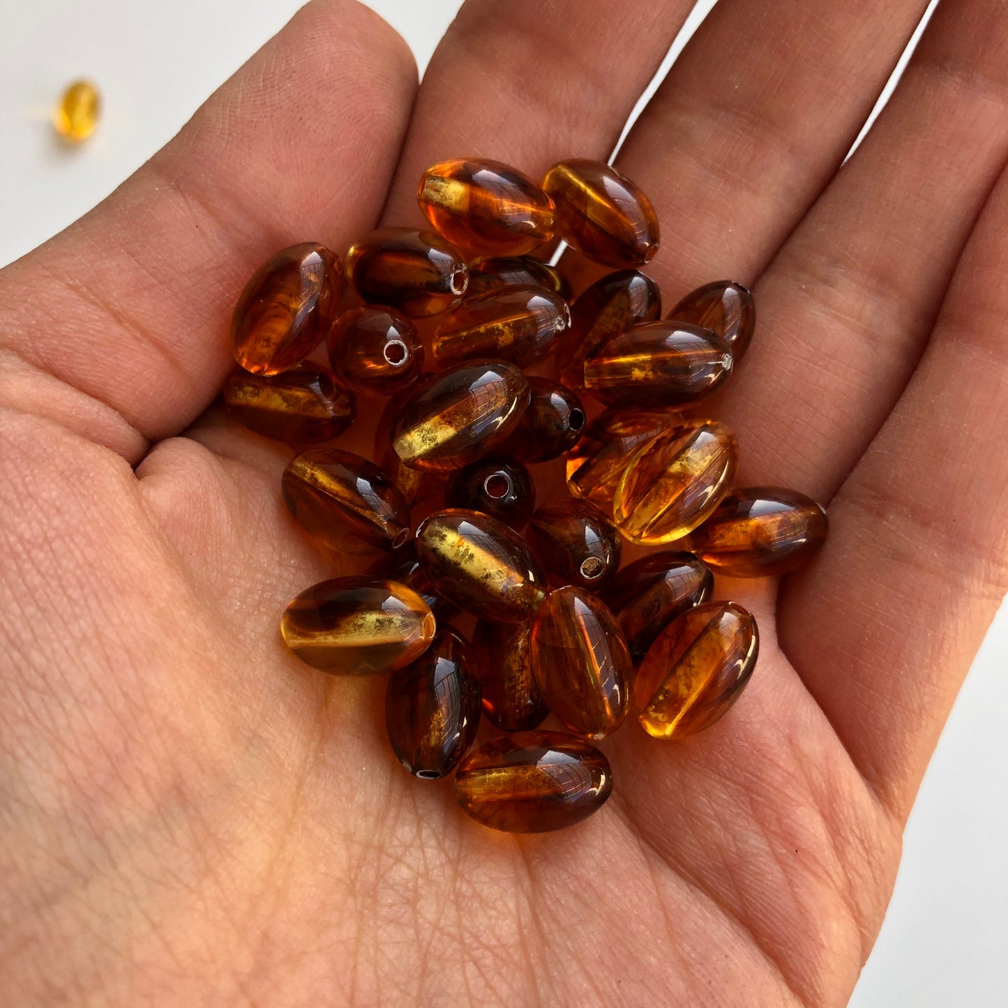 Honey Orange Brown Resin Beads 12x8mm Oval DIY Jewellery Craft Bead 25 Pieces