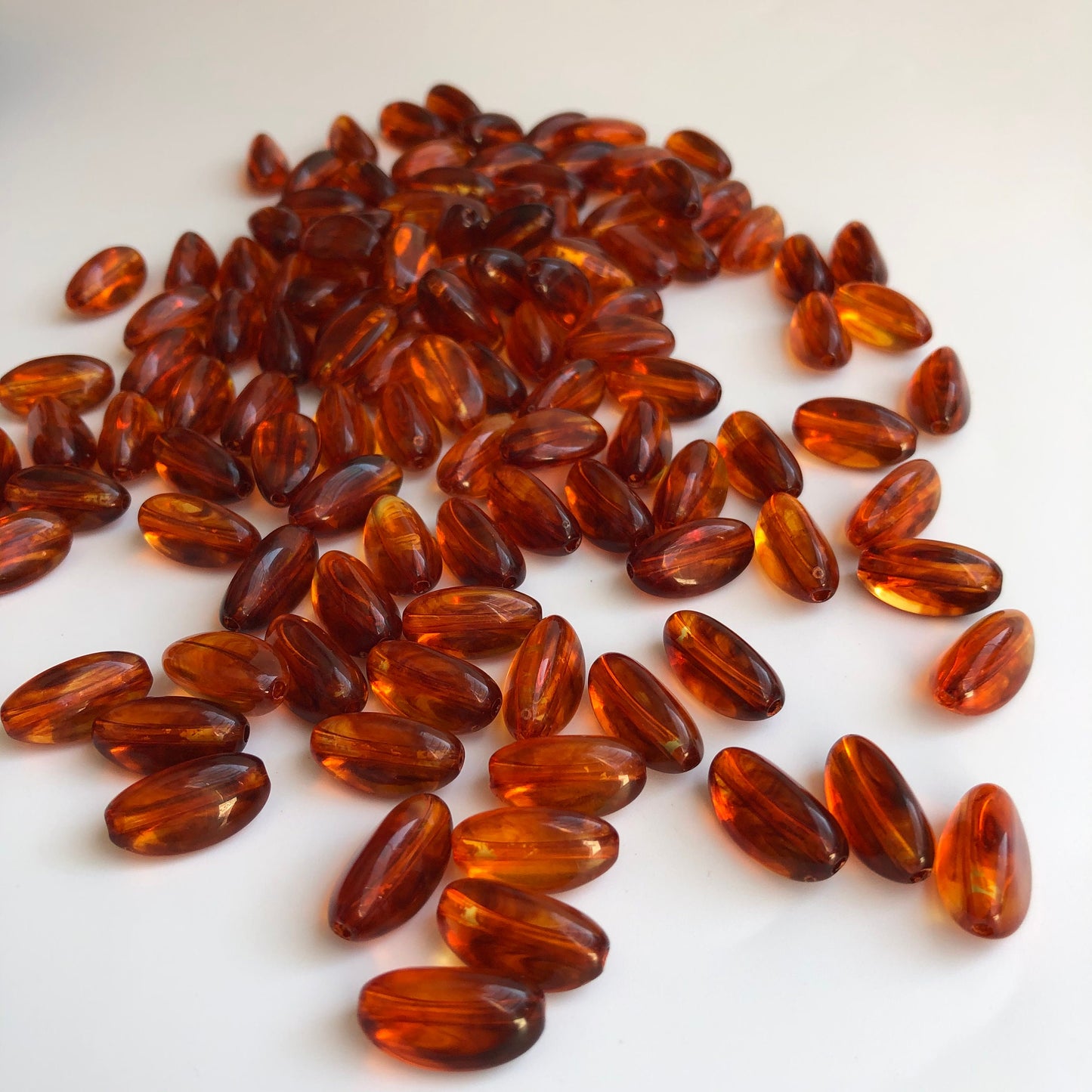 Honey Orange Brown Resin Beads 17x9mm Oval Jellybean Jewellery Craft Beads 20 Pieces