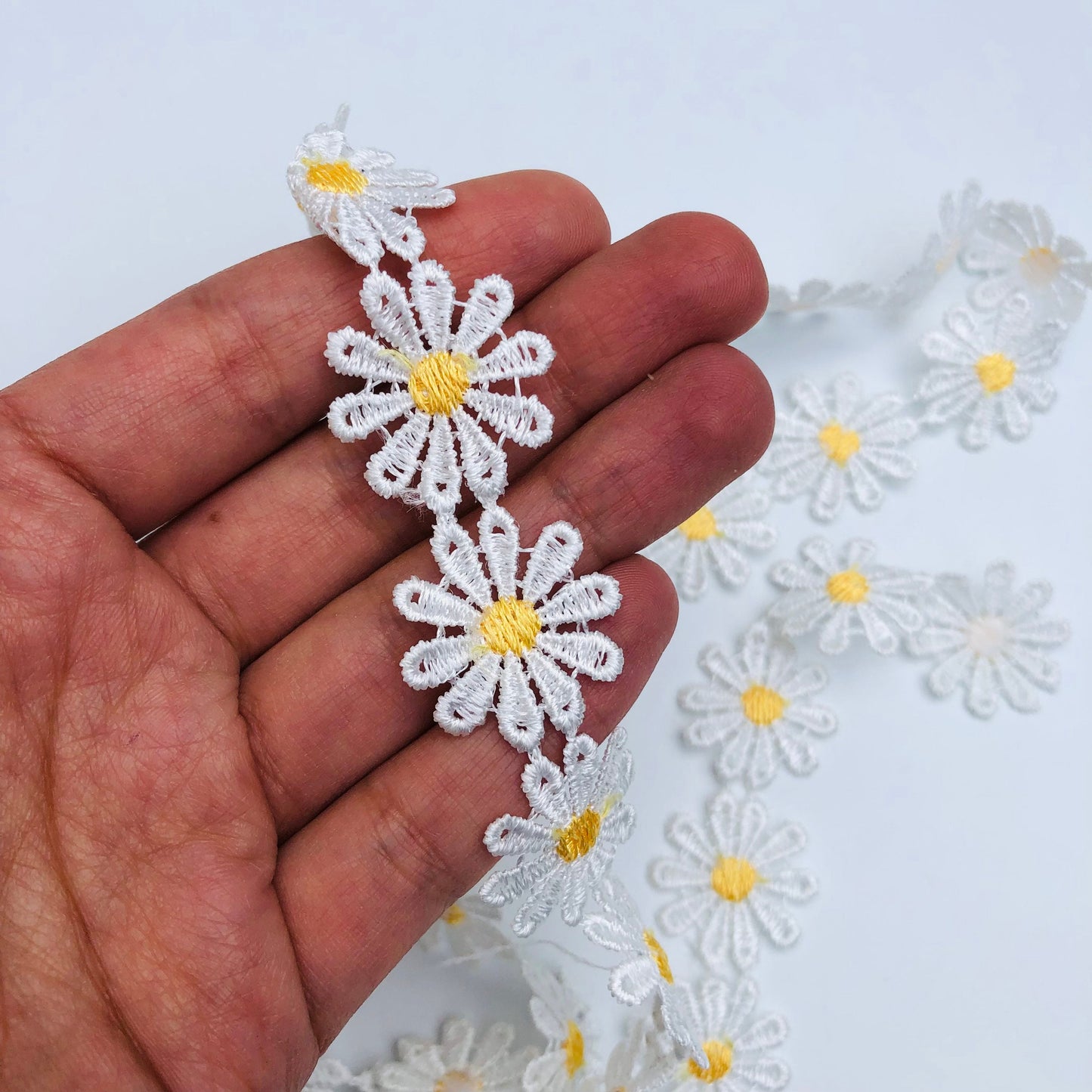 Daisy Flower Crochet Lace Trim White Floral Embroider Dress Trimming Tassel Applique Motif DIY Sewing Craft 1 Yard 90cm