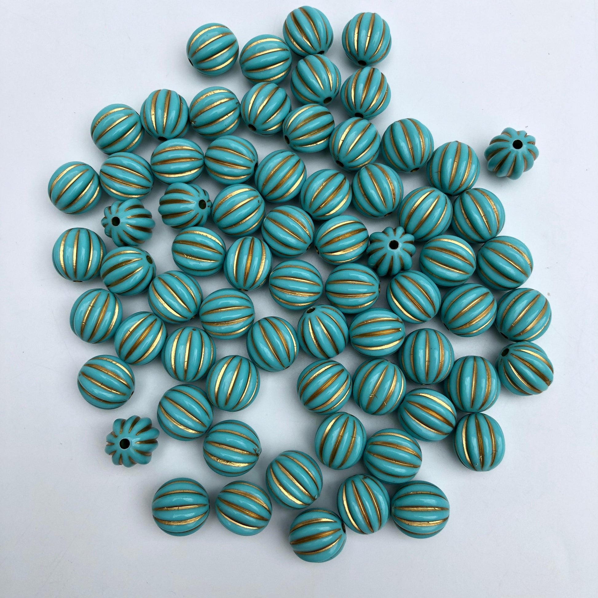 10pcs Aqua Blue Resin Beads