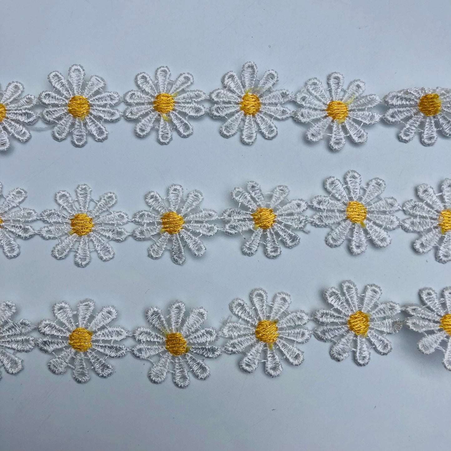 Daisy Flower Crochet Lace Trim White Floral Embroider Dress Trimming Tassel Applique Motif DIY Sewing Craft 1 Yard 90cm