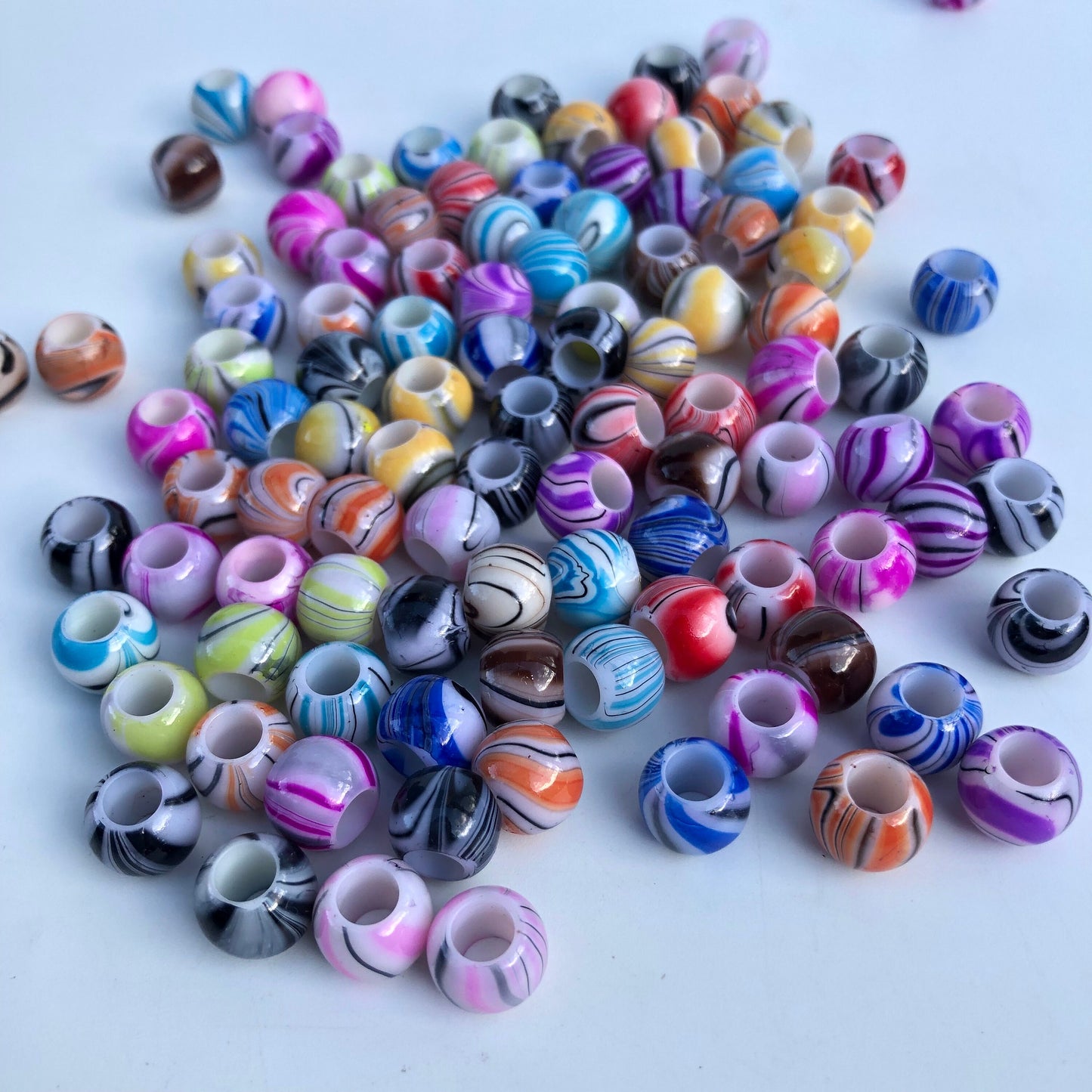 50X Mixed Multi Colour Marble Beads 10mm Round Macrame Beads Plastic Hydro Dip Bead