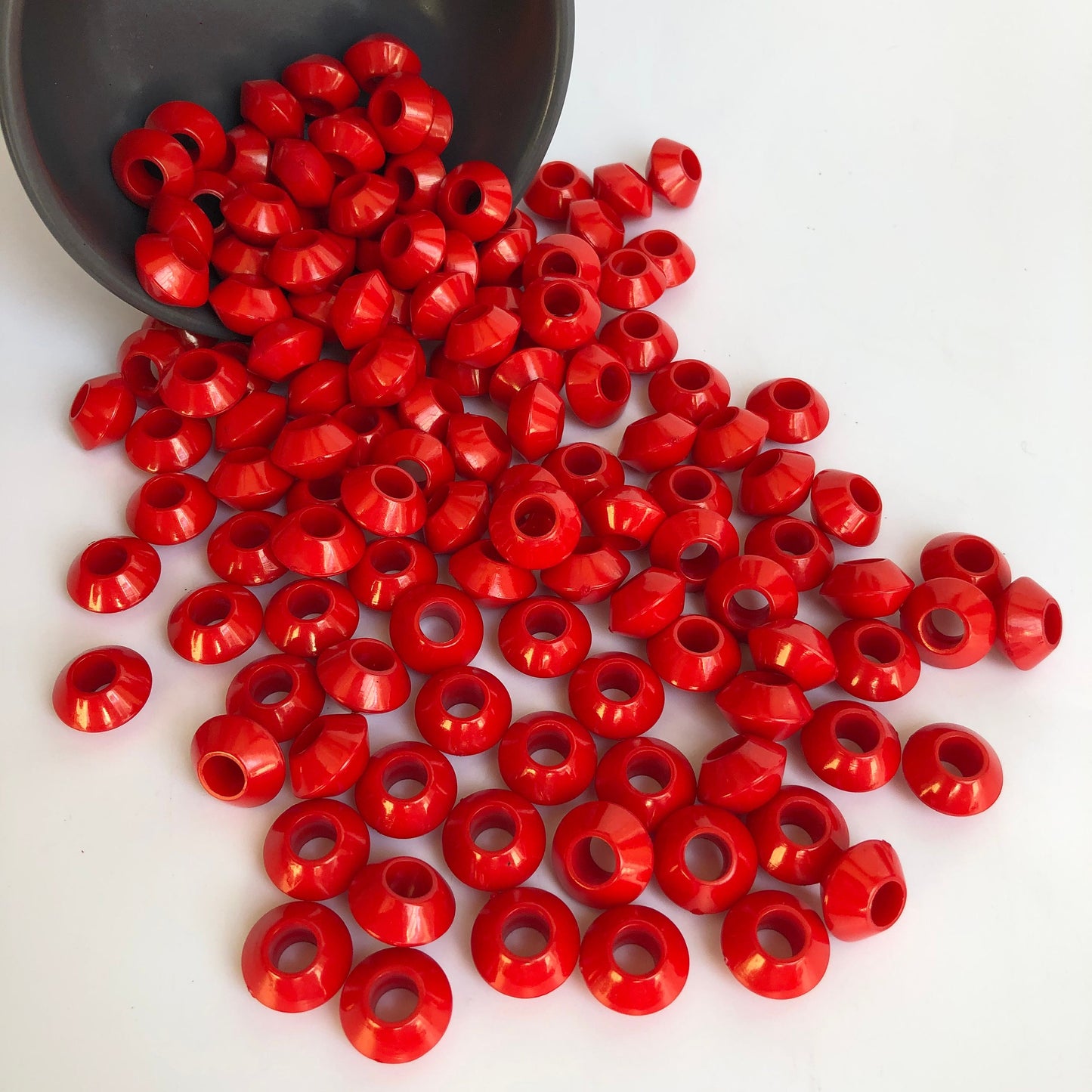 25X Red Macrame Beads 16x10mm Bicone Plastic Resin Bead 6.5mm Threading hole